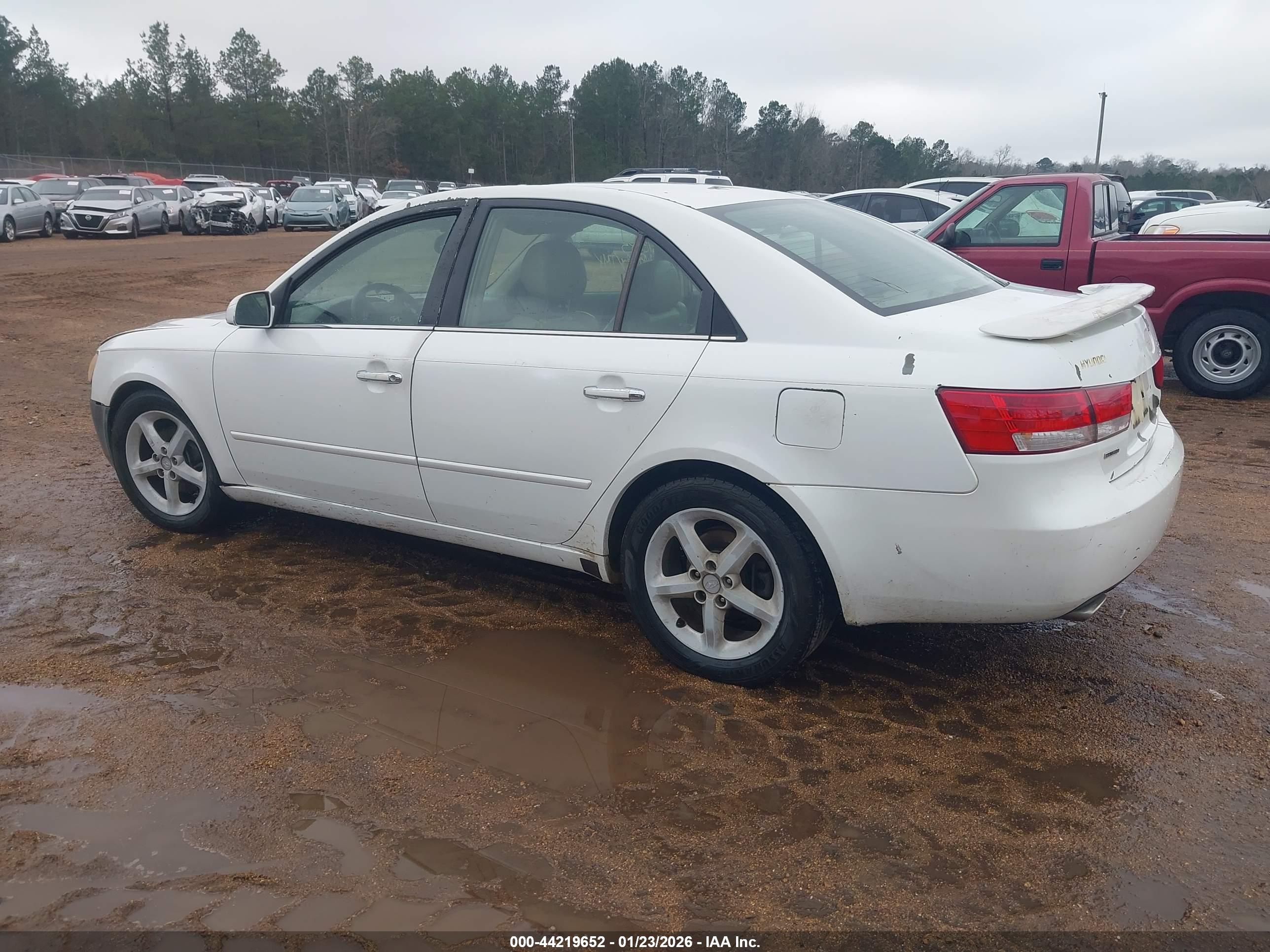 HYUNDAI SONATA image 3