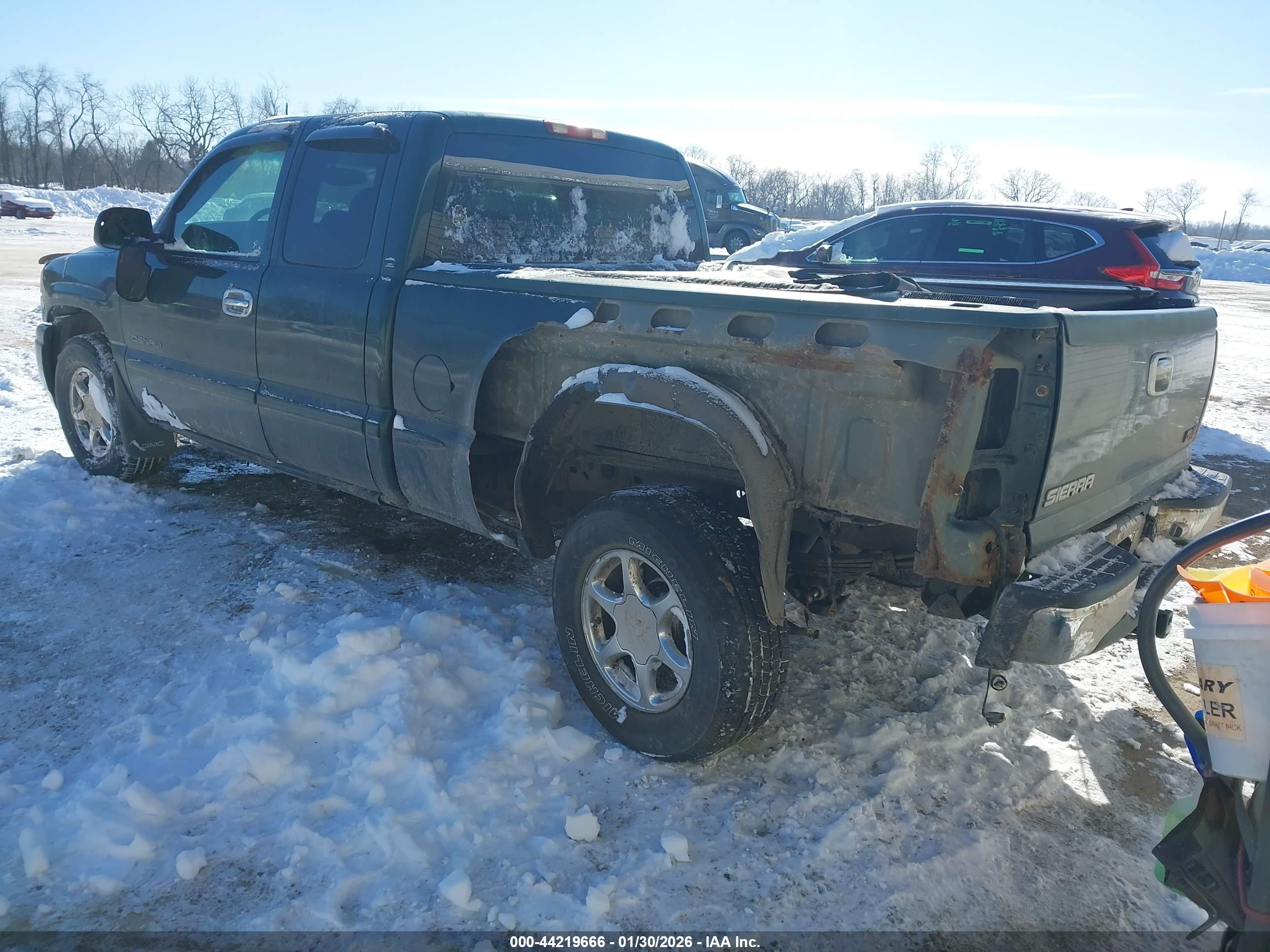 GMC SIERRA image 3