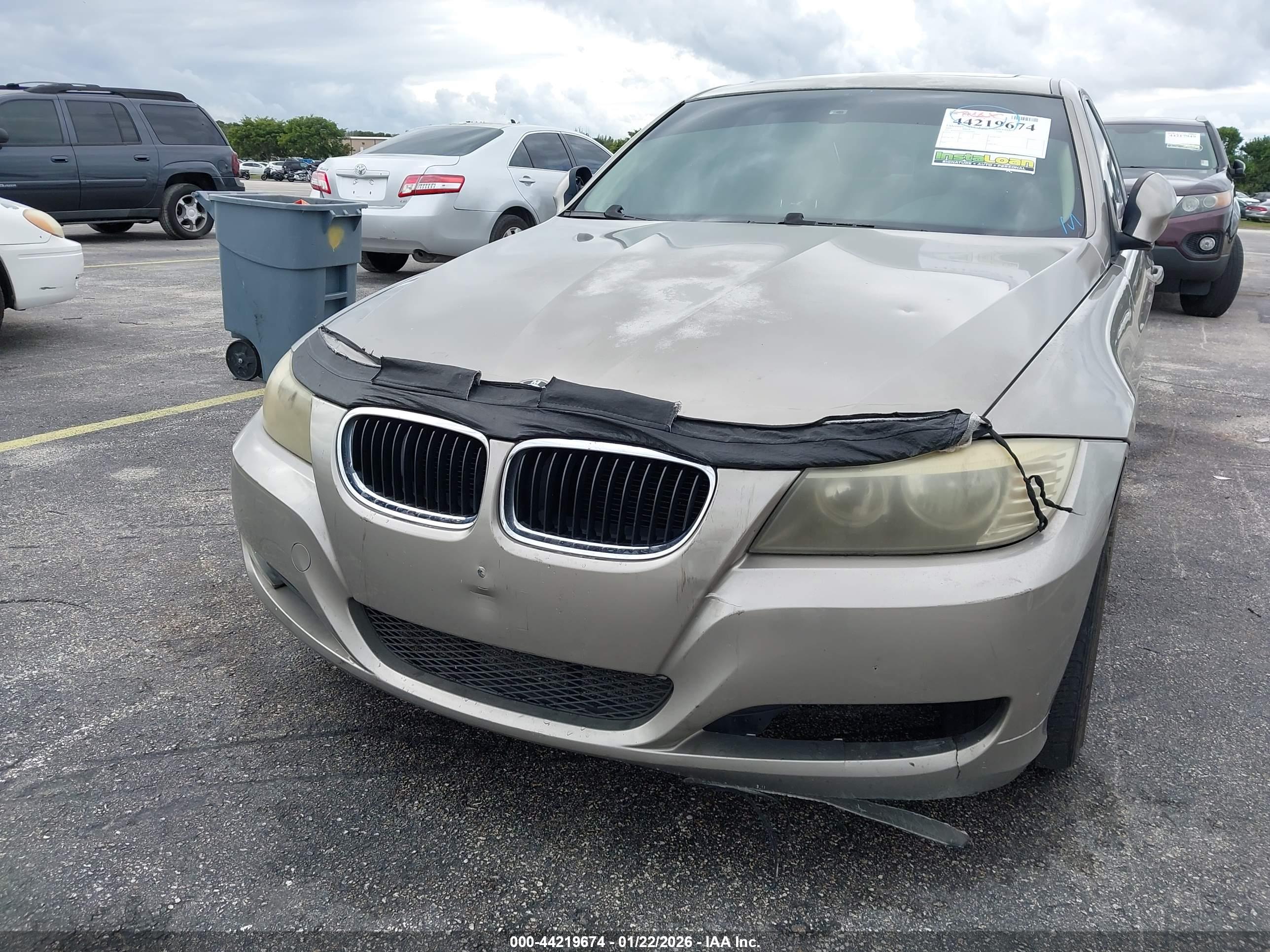 BMW 328I image 6