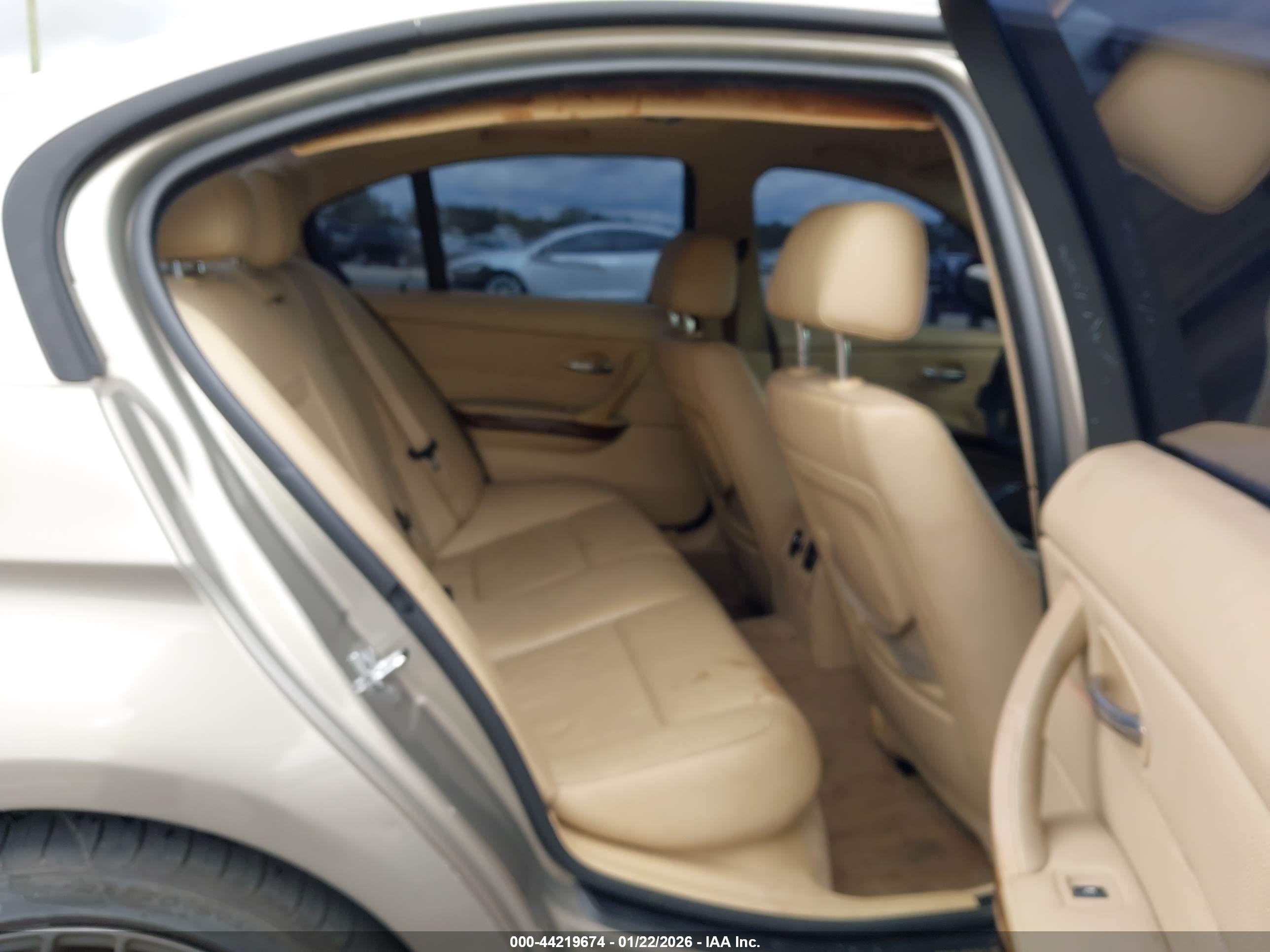 BMW 328I image 8