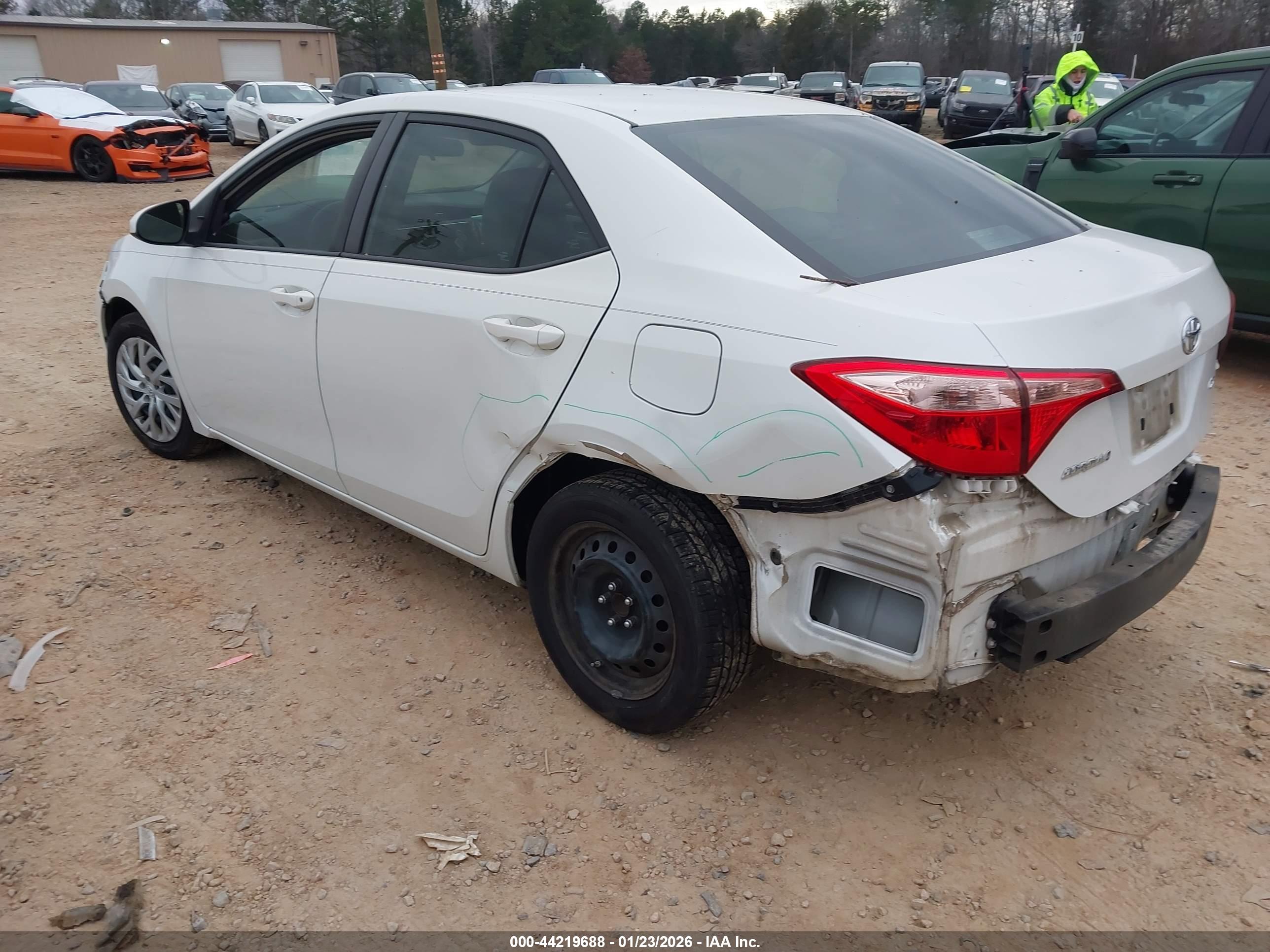 TOYOTA COROLLA image 3