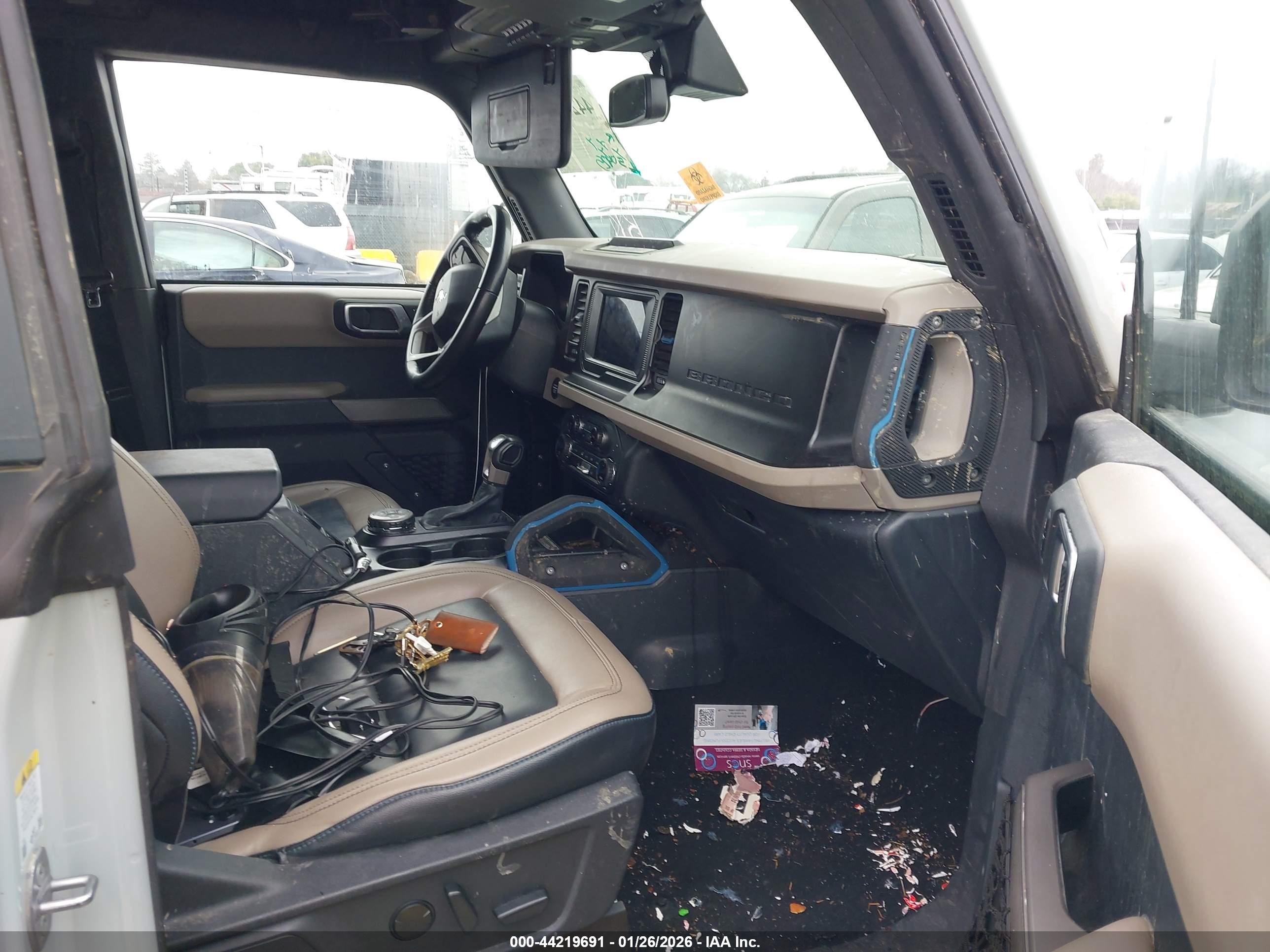 FORD BRONCO image 5