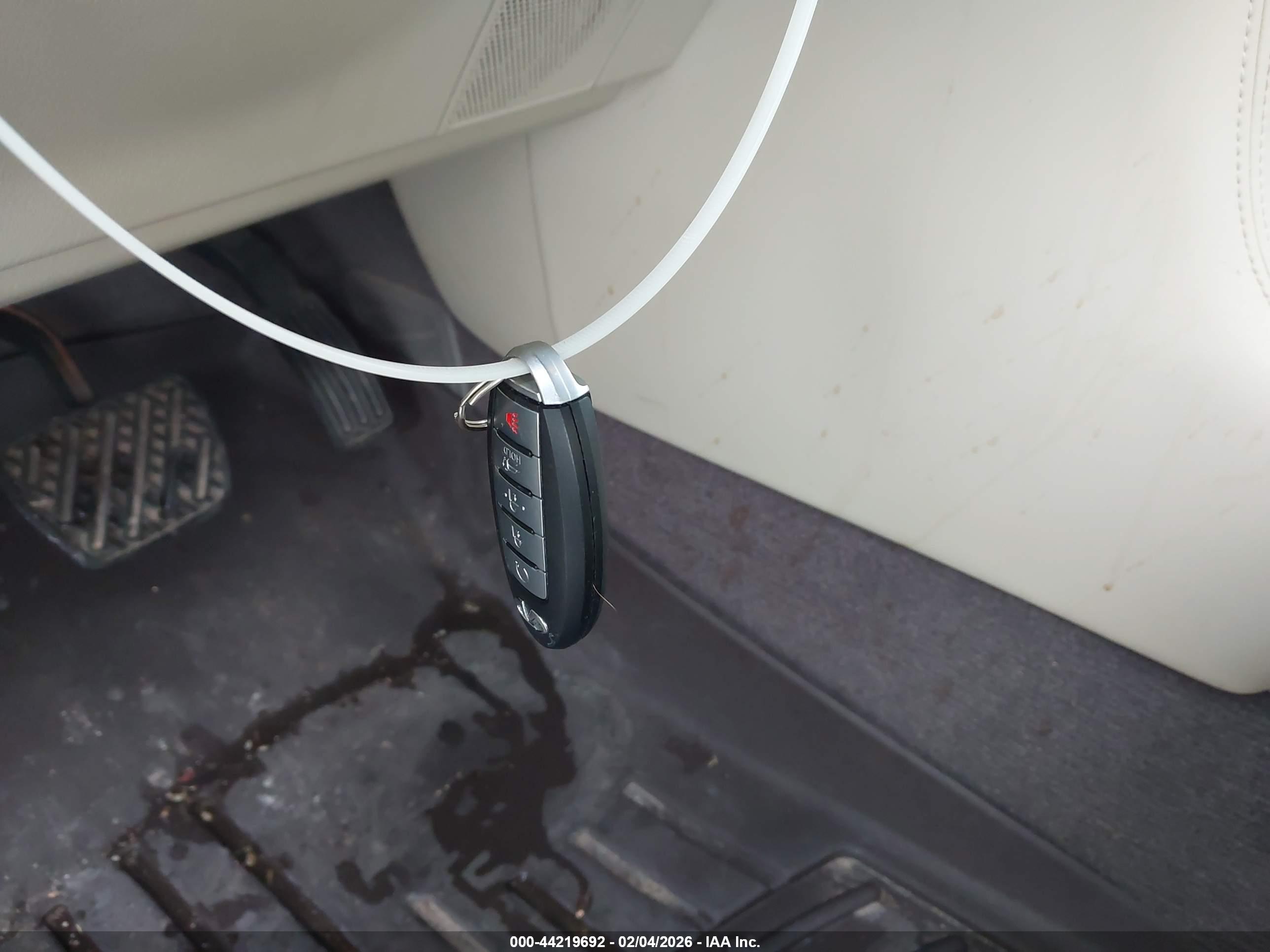 INFINITI QX80 image 11