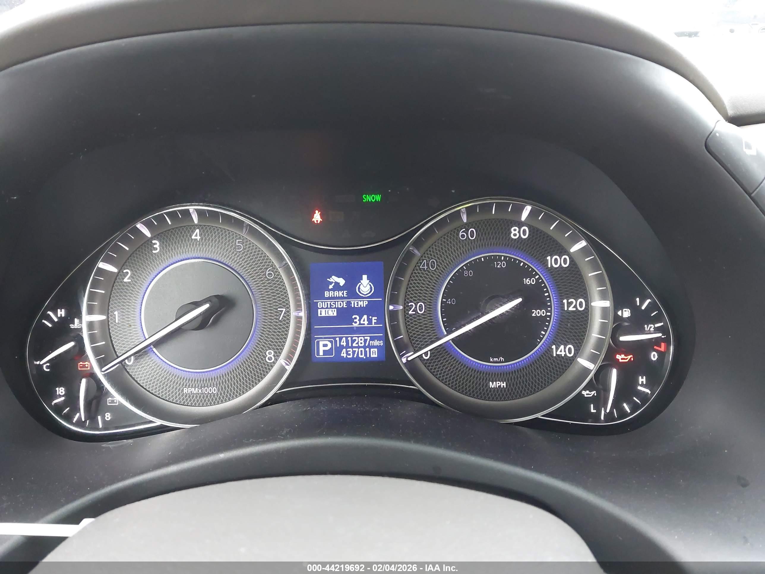 INFINITI QX80 image 7