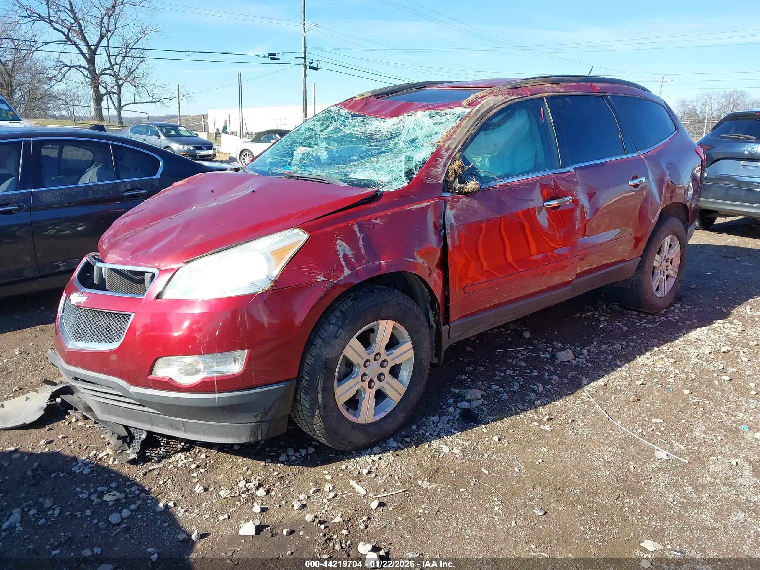 CHEVROLET TRAVERSE image 2