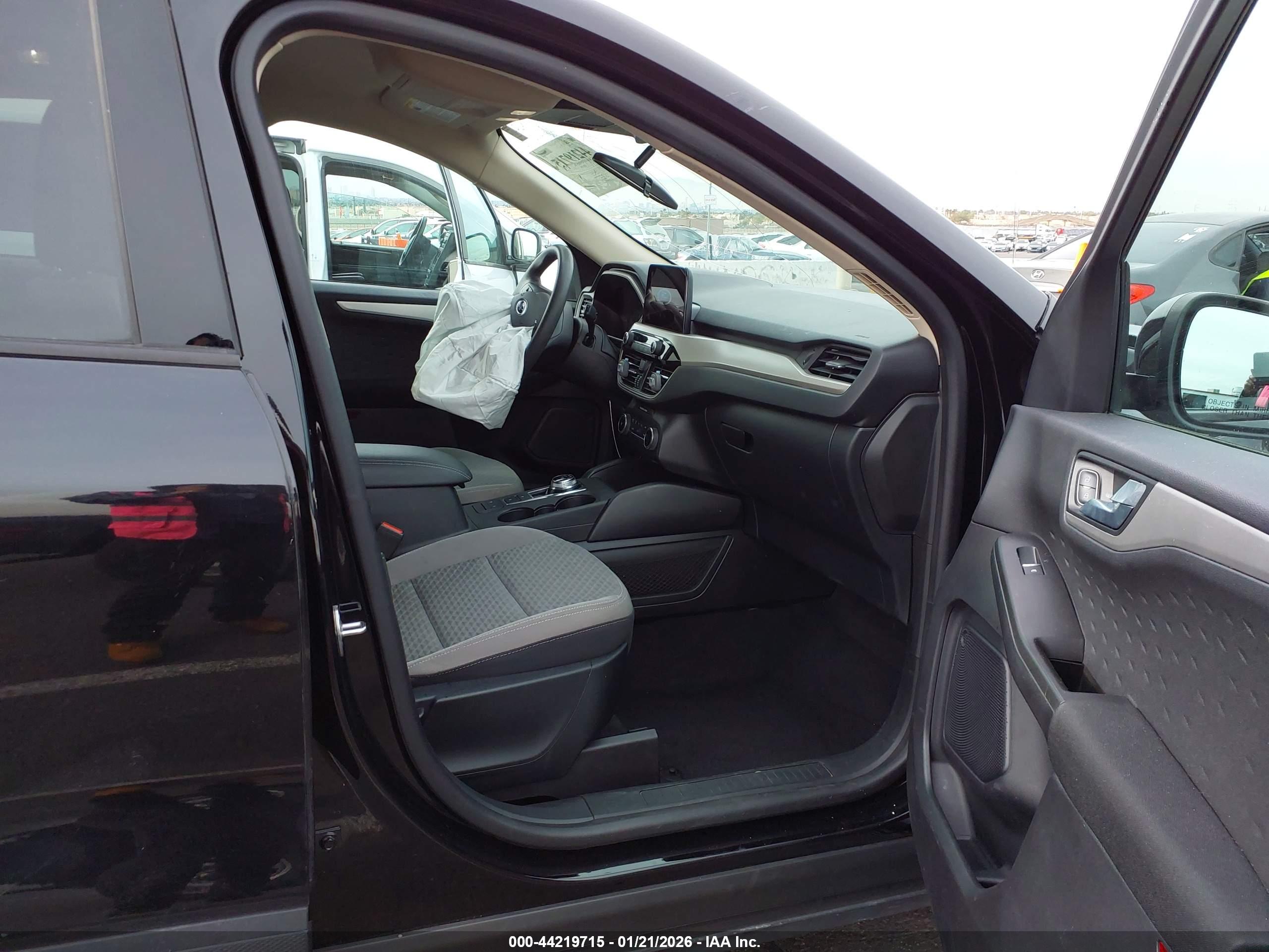 FORD ESCAPE image 5