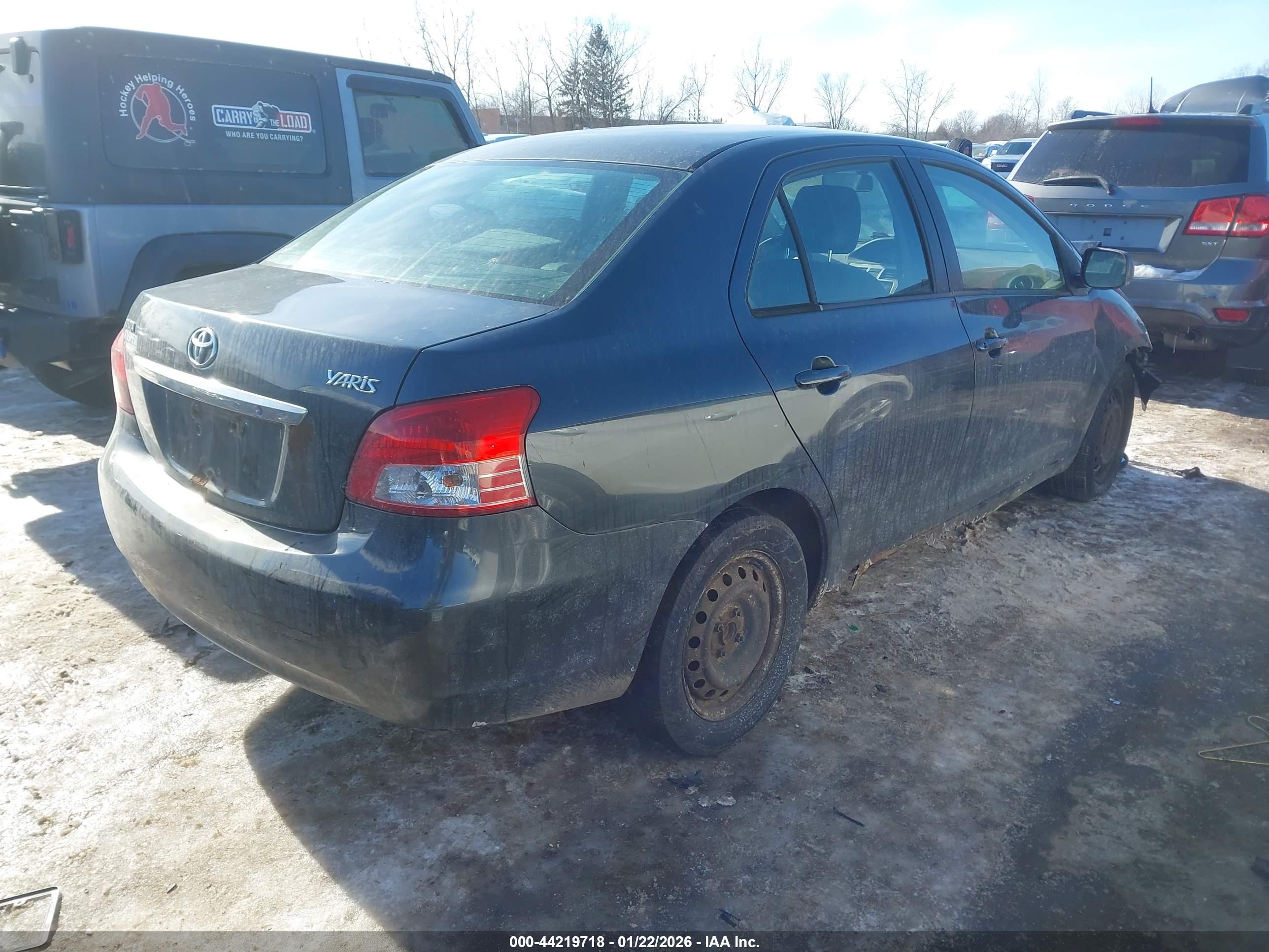 TOYOTA YARIS image 4
