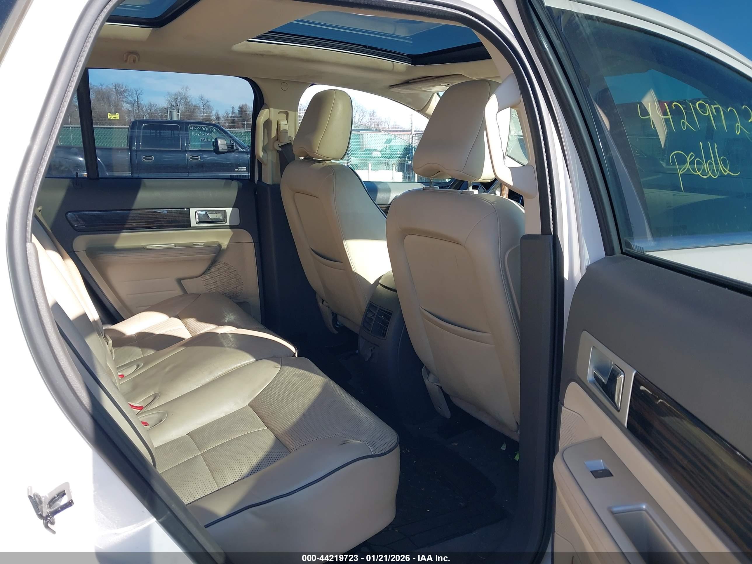 LINCOLN MKX image 8