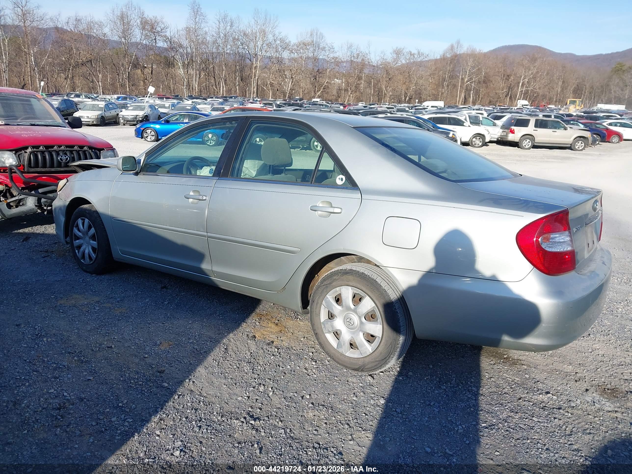 TOYOTA CAMRY image 3