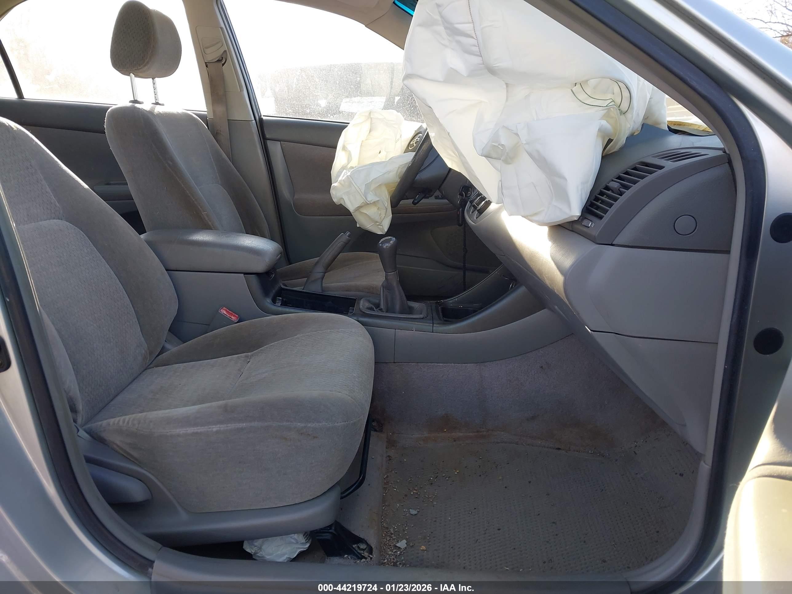 TOYOTA CAMRY image 5