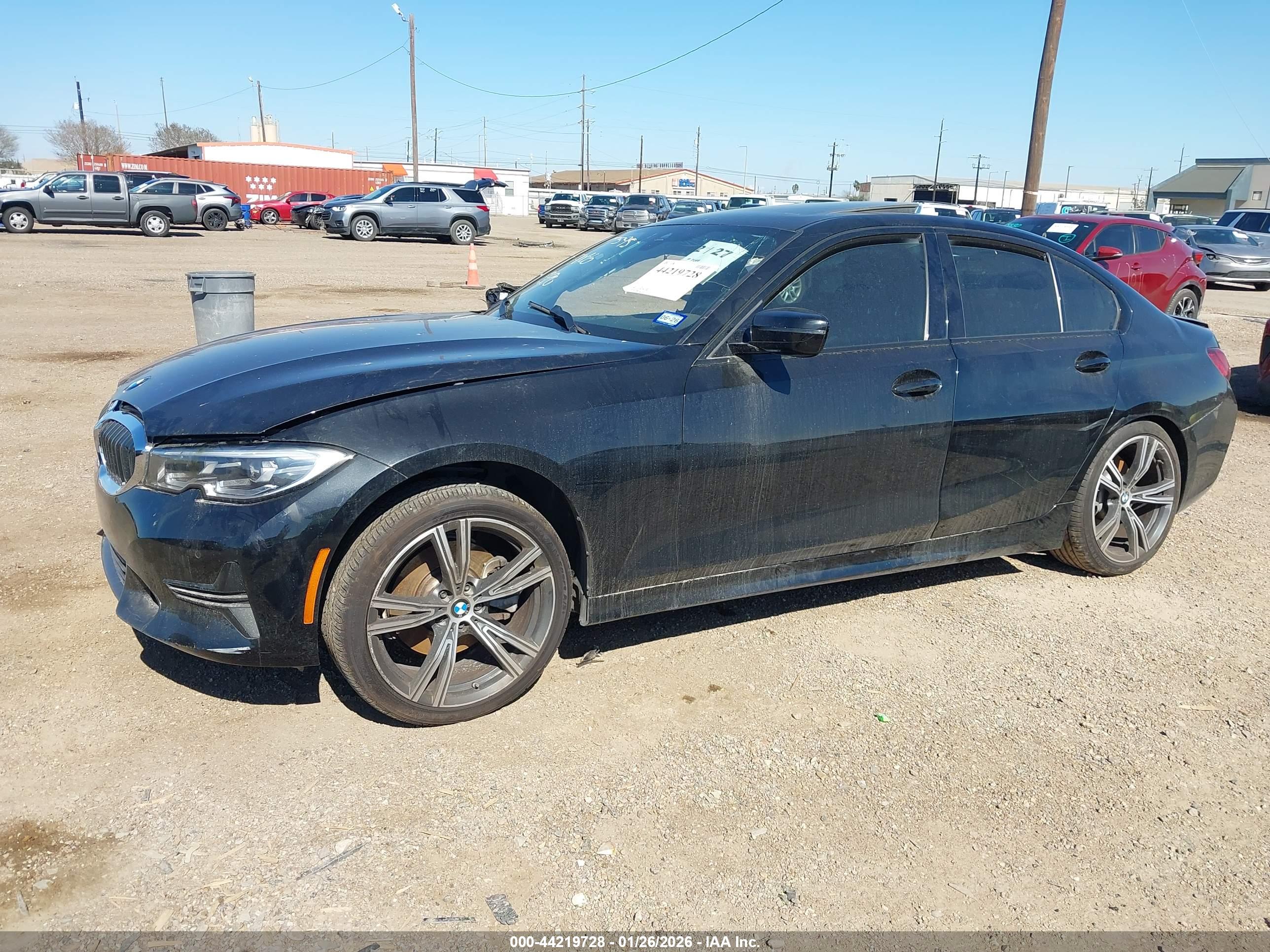 BMW 330I image 2