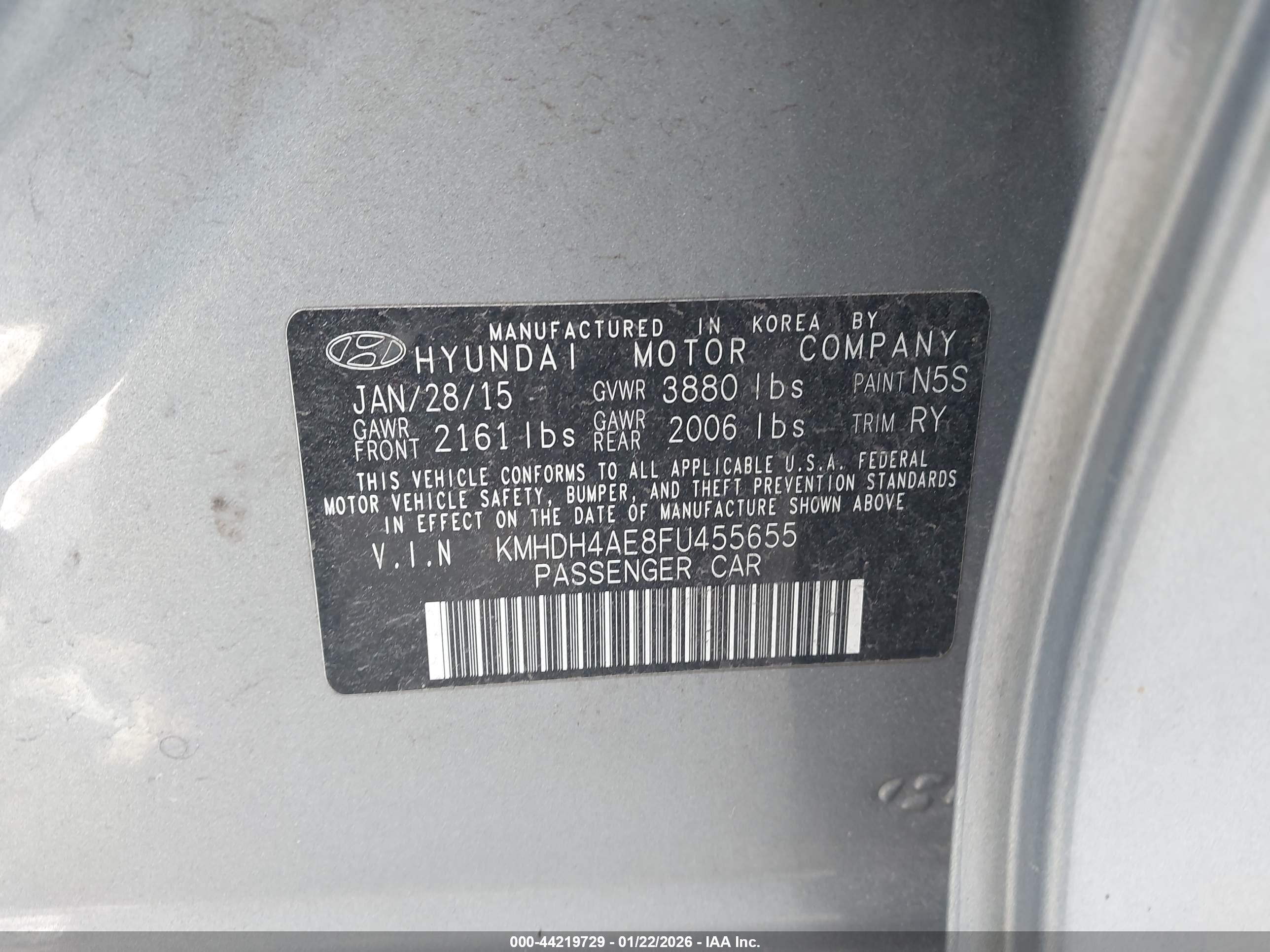 HYUNDAI ELANTRA image 9