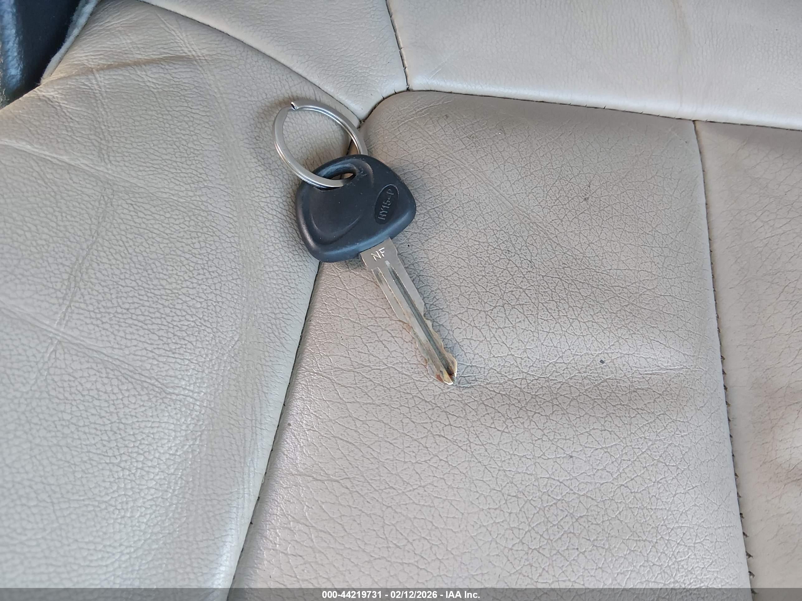 HYUNDAI SANTA image 11