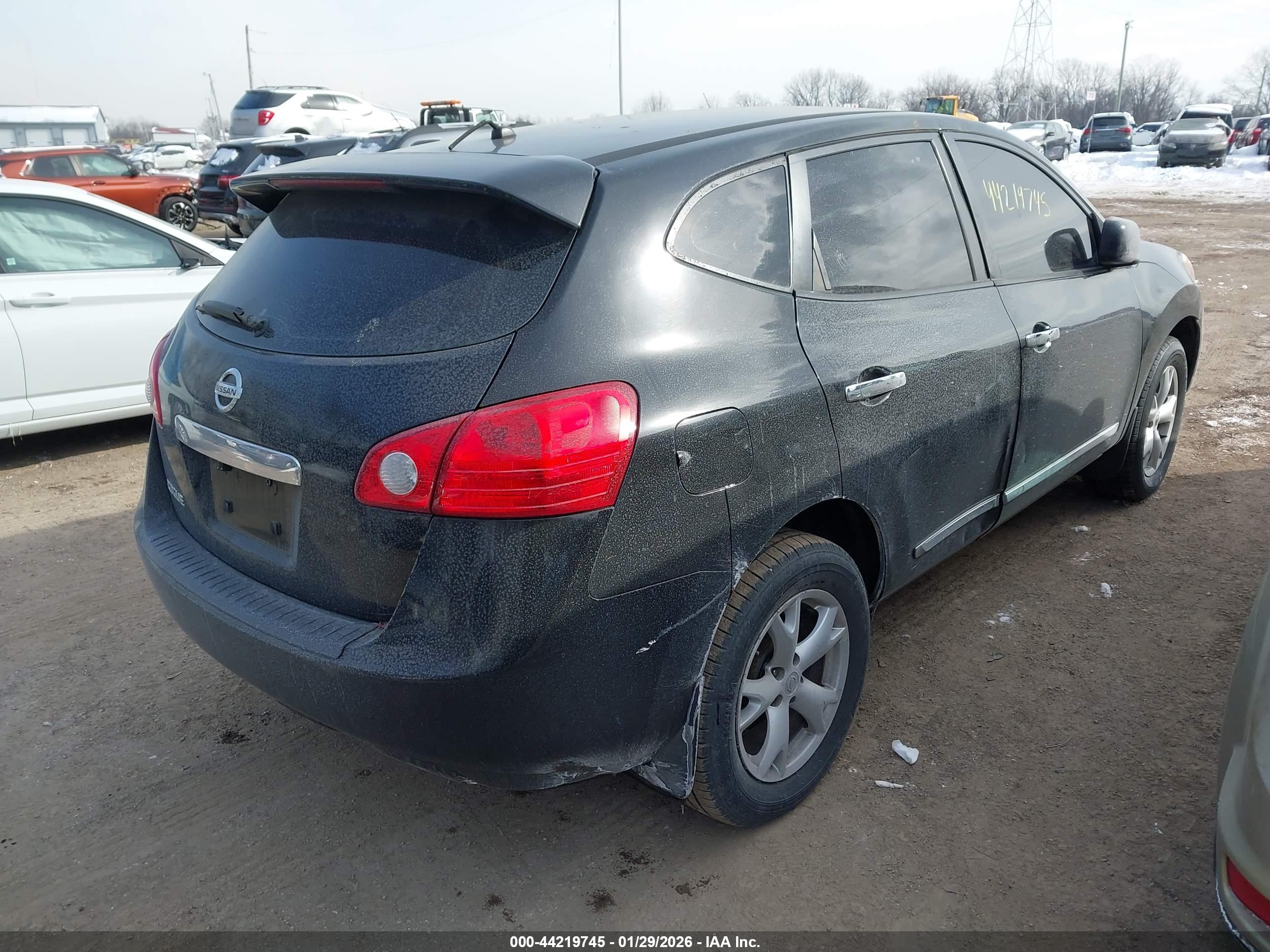NISSAN ROGUE image 4