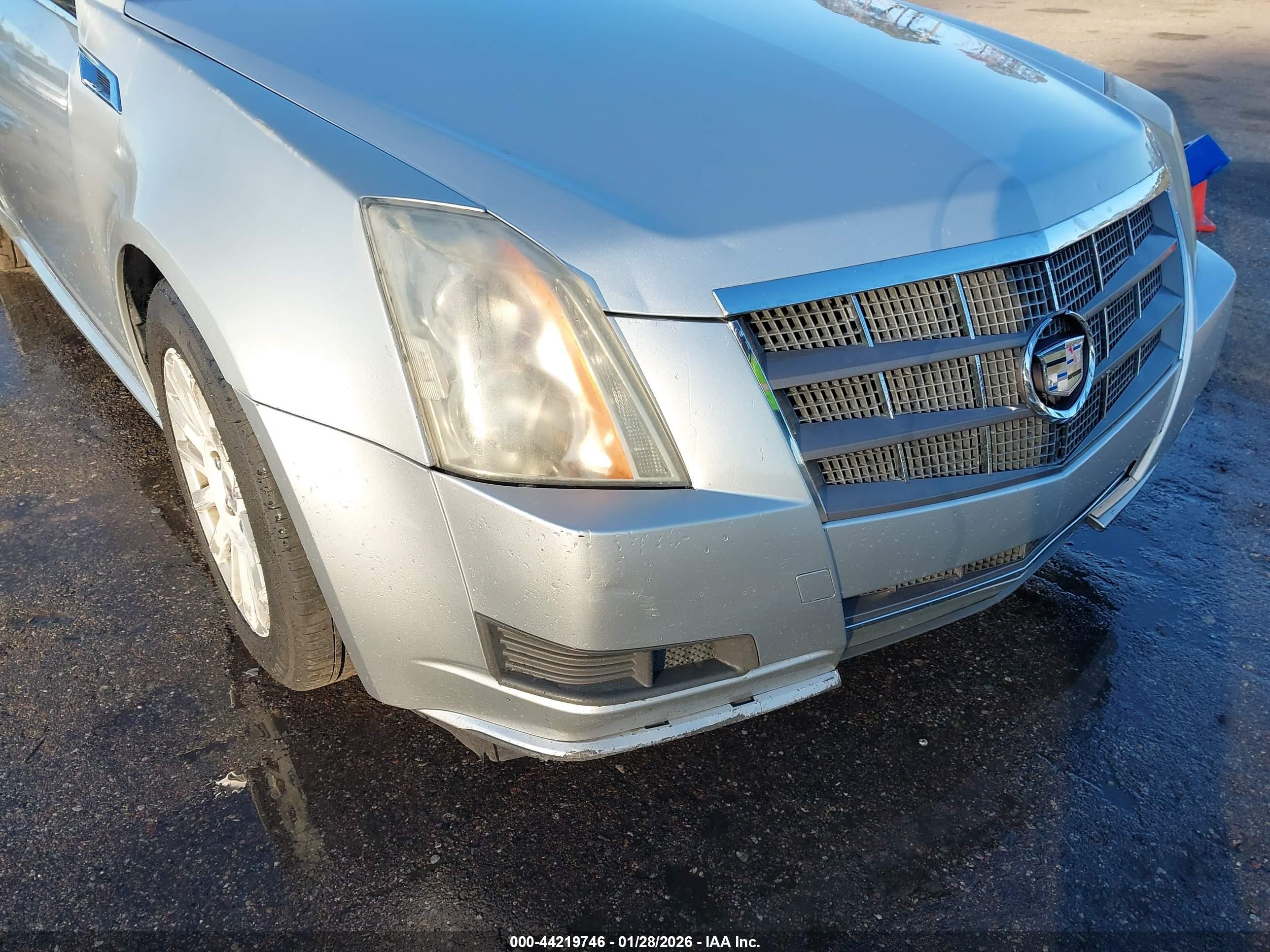 CADILLAC CTS image 6