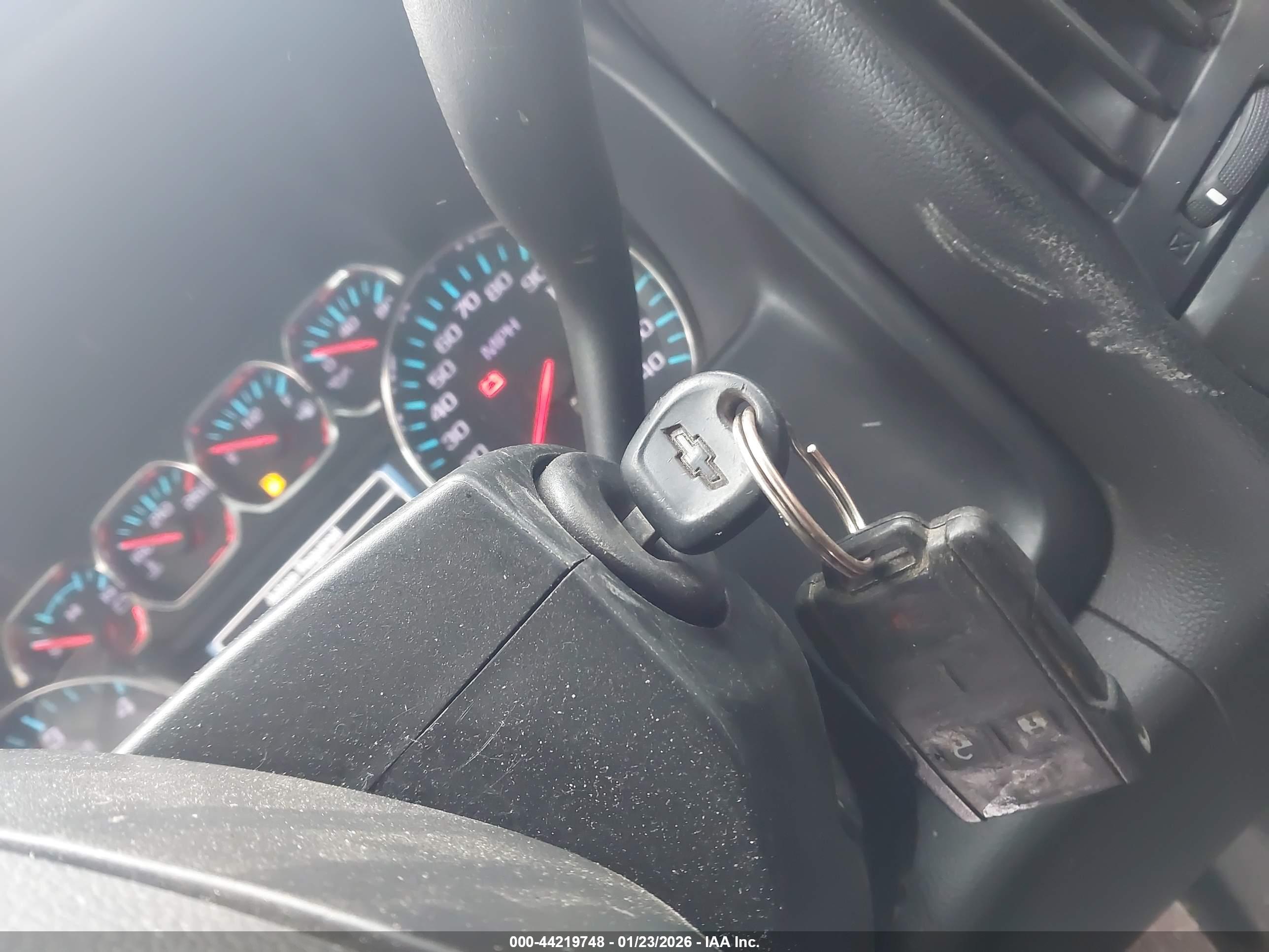 CHEVROLET SILVERADO image 11