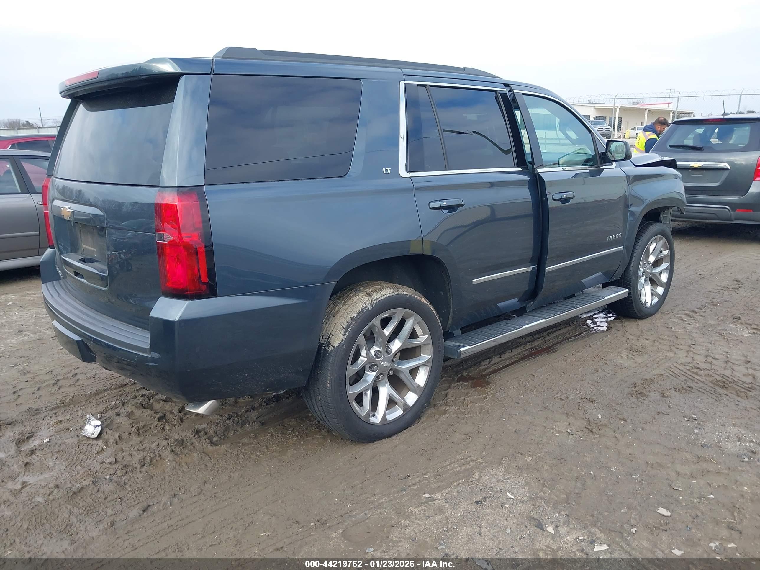 CHEVROLET TAHOE image 4