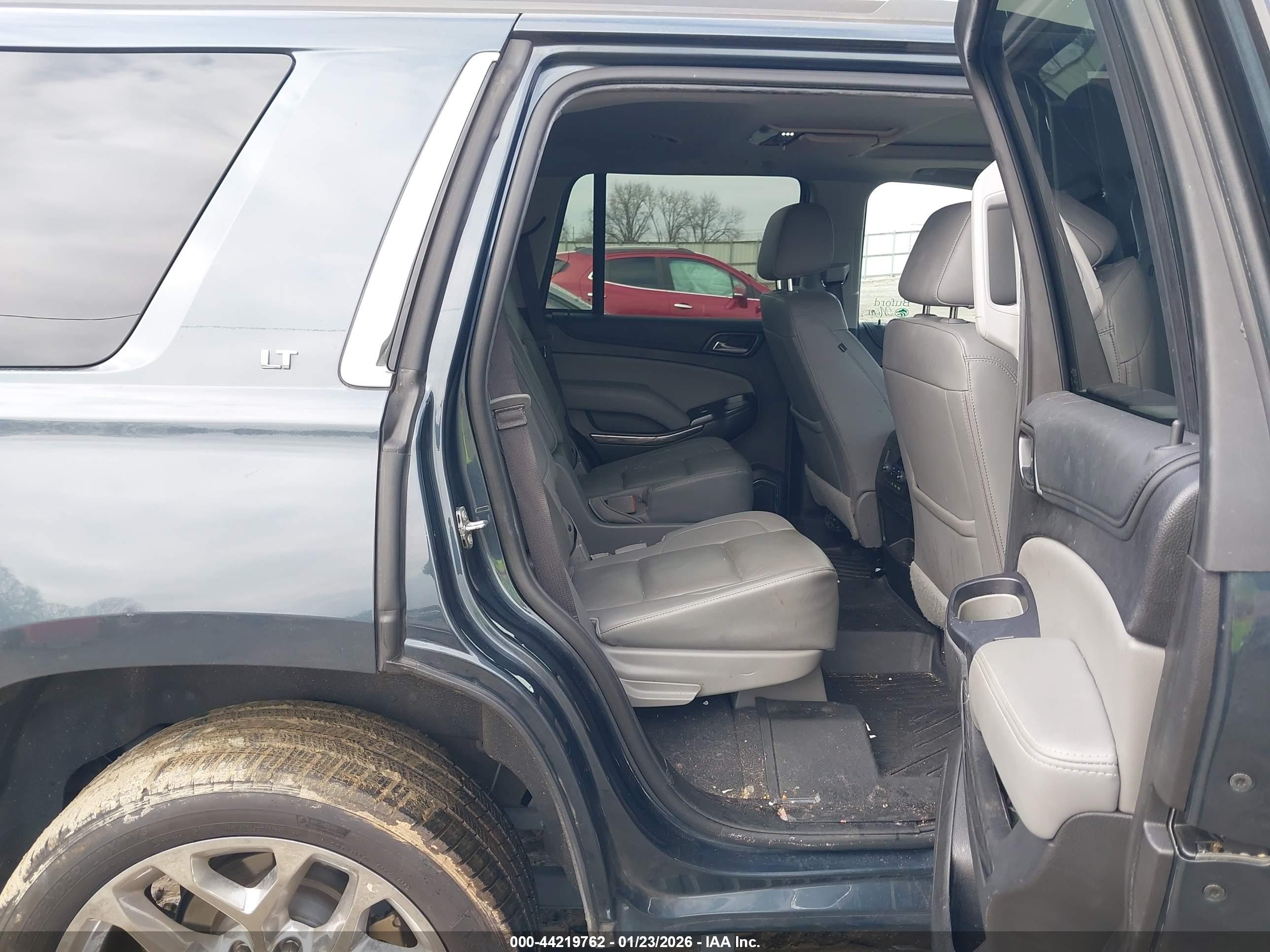 CHEVROLET TAHOE image 8