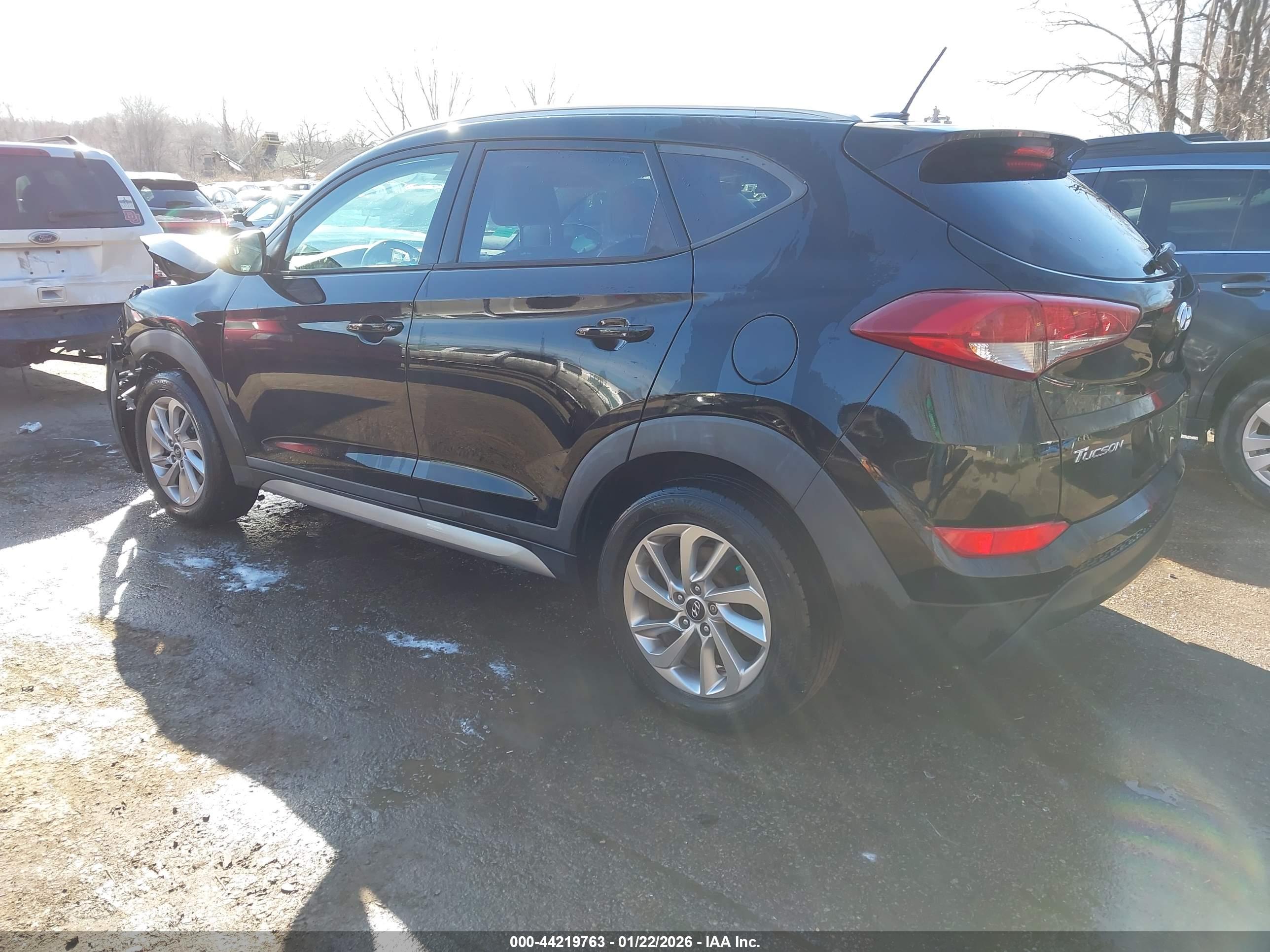 HYUNDAI TUCSON image 3