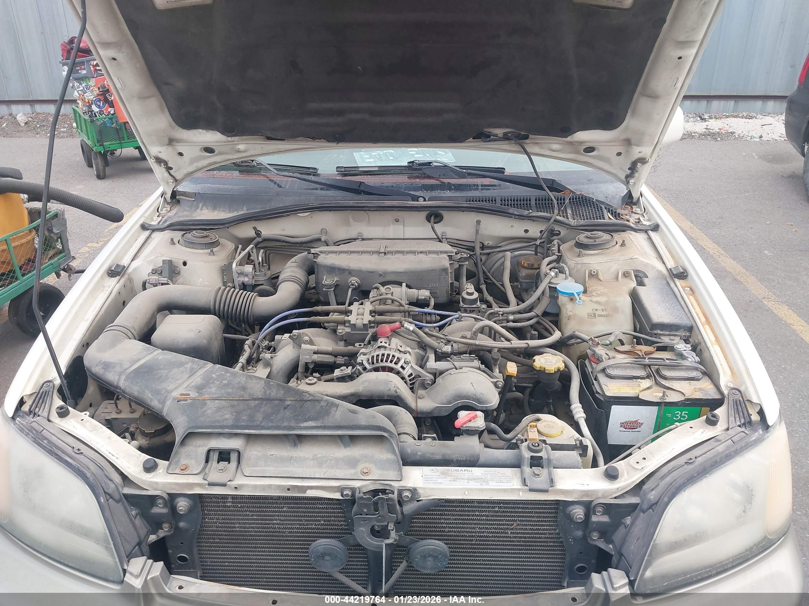 SUBARU OUTBACK image 10