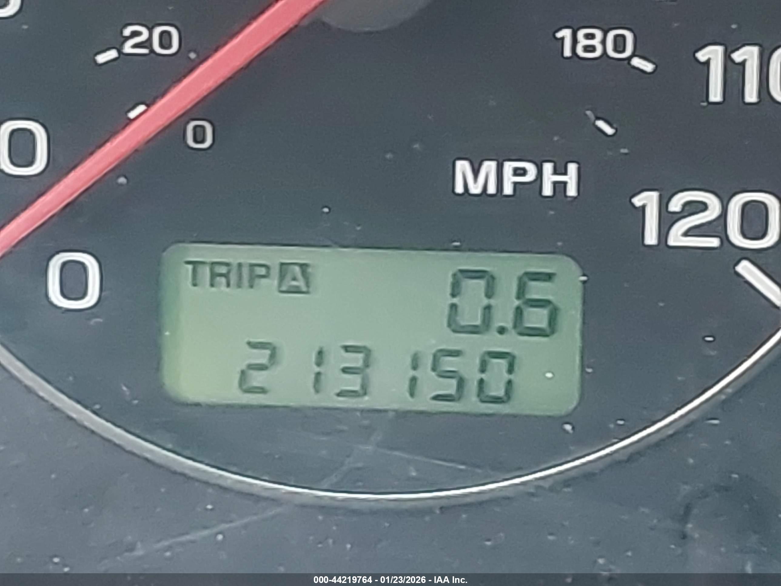 SUBARU OUTBACK image 7