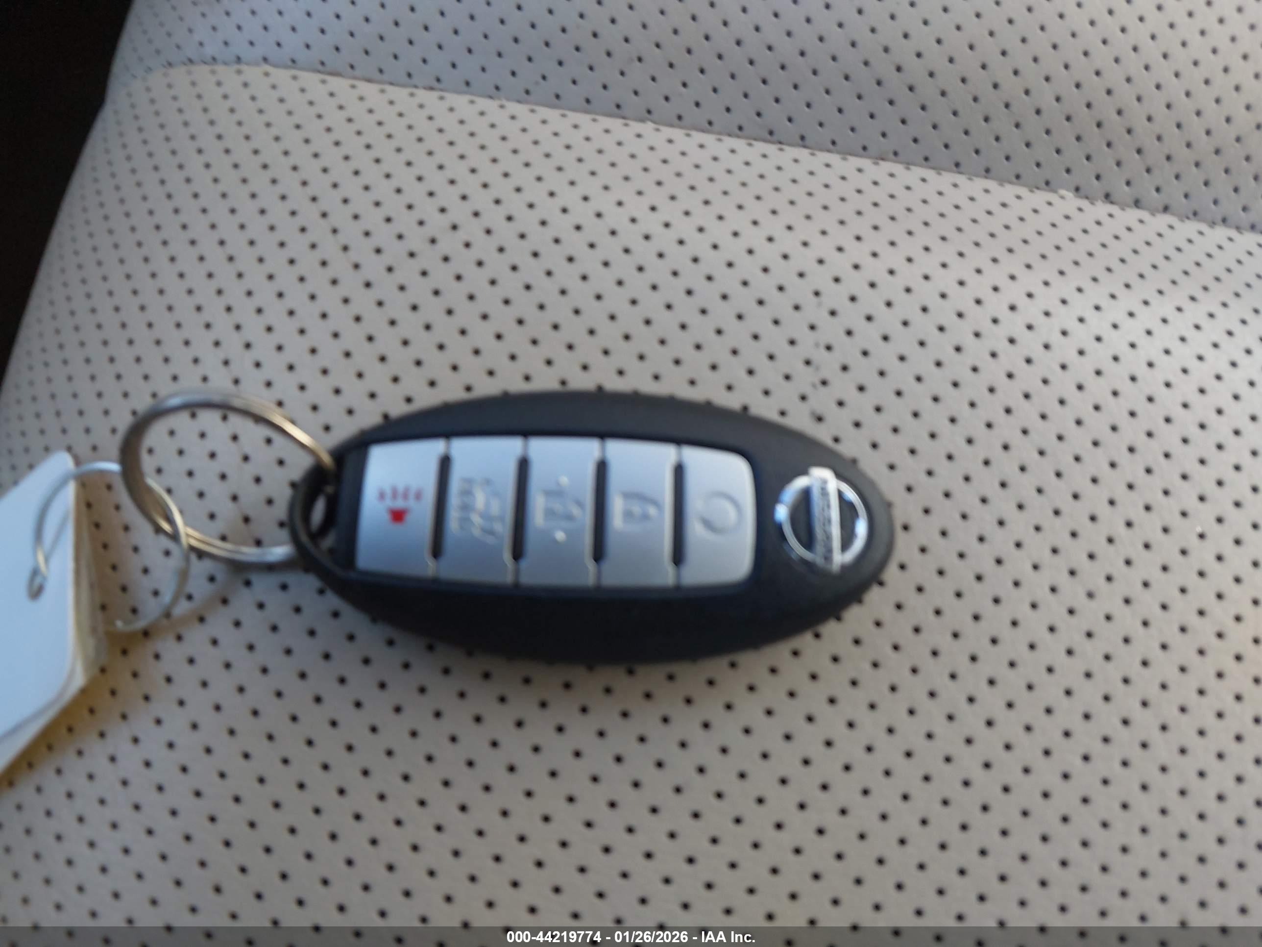 NISSAN MURANO image 11