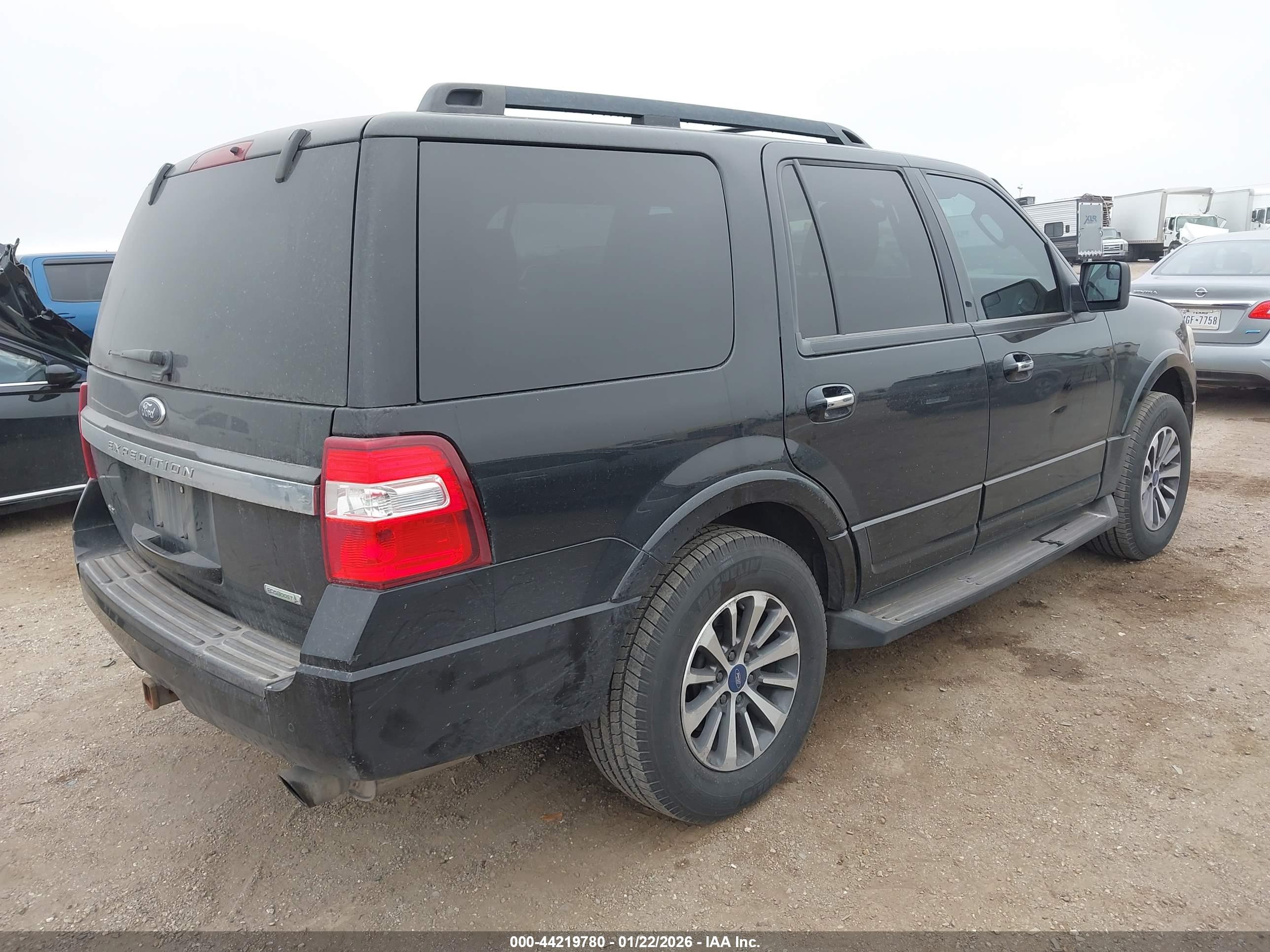 FORD EXPEDITION image 4