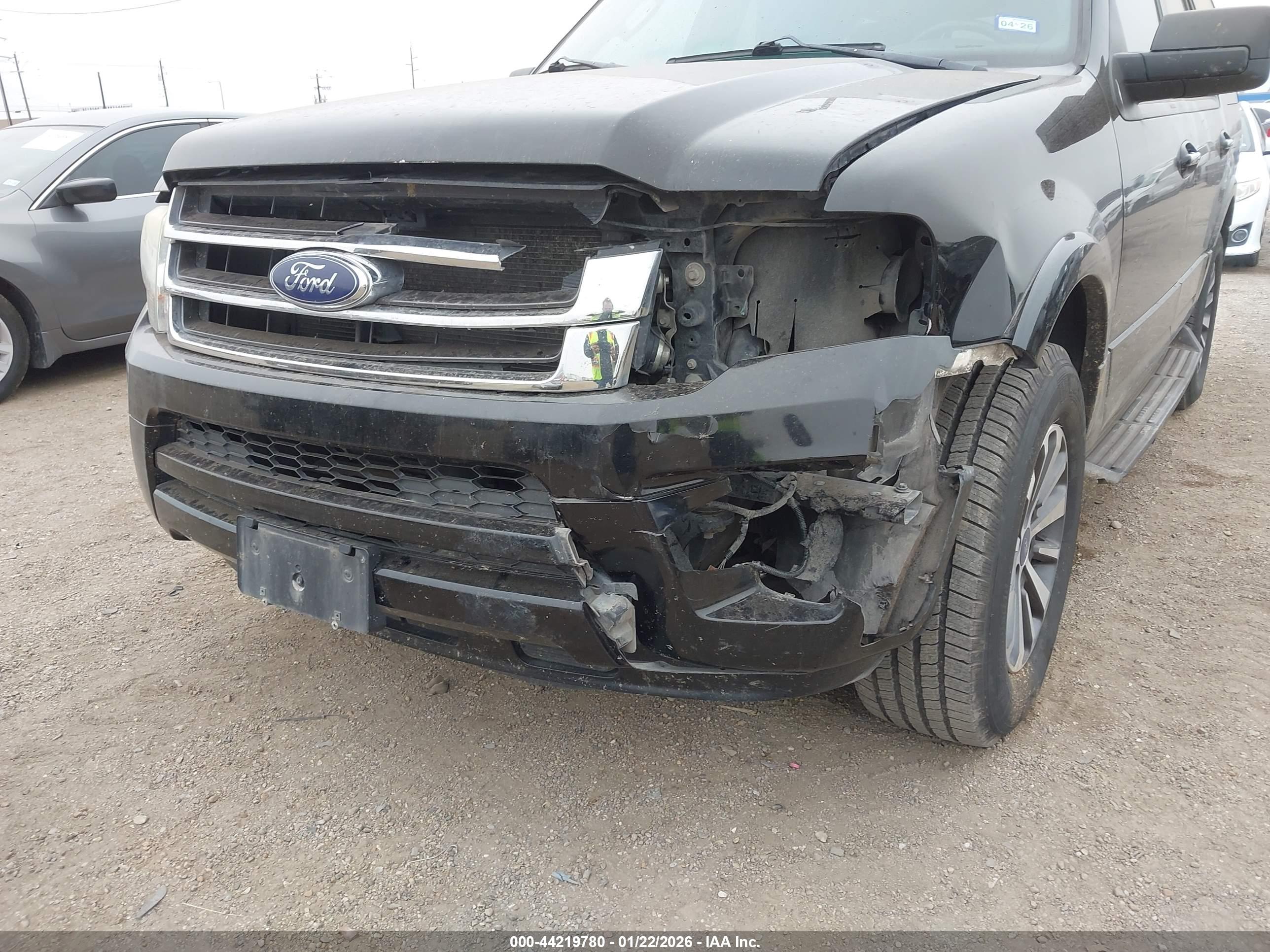FORD EXPEDITION image 6
