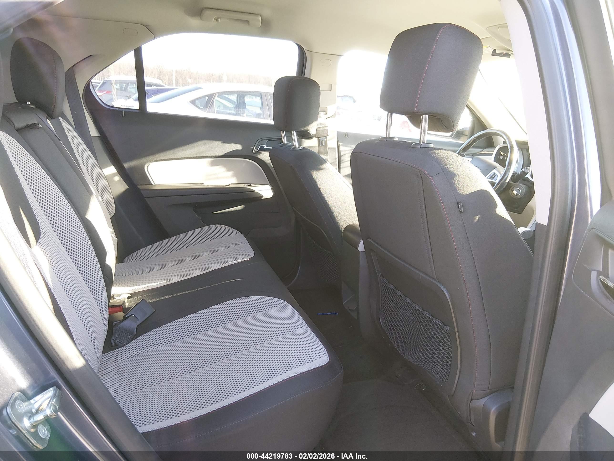 CHEVROLET EQUINOX image 8