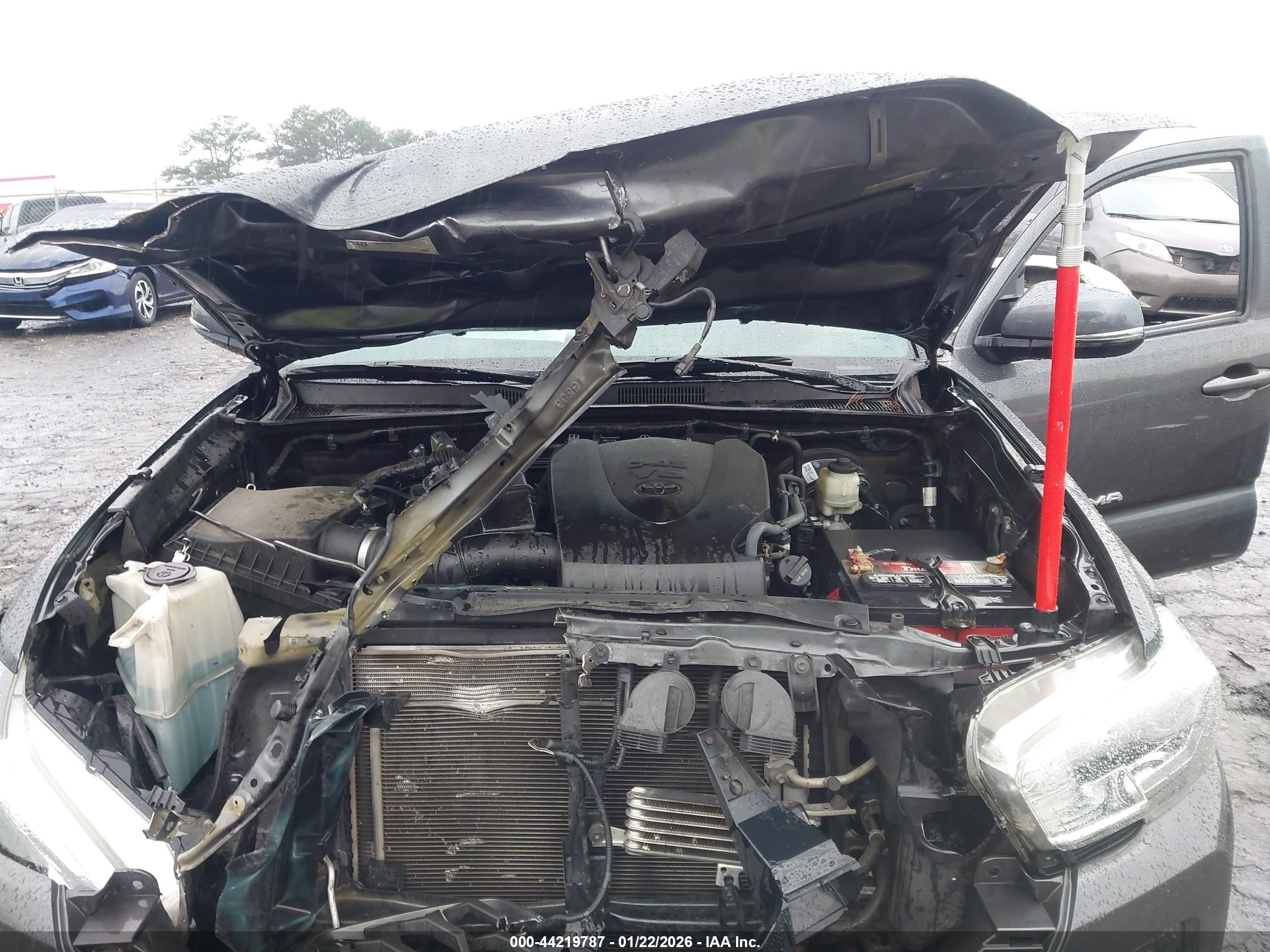 TOYOTA TACOMA image 10