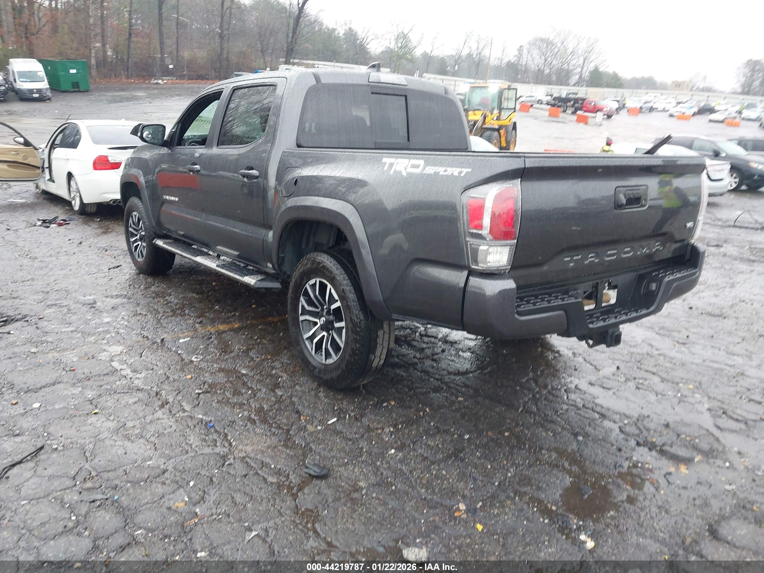 TOYOTA TACOMA image 3