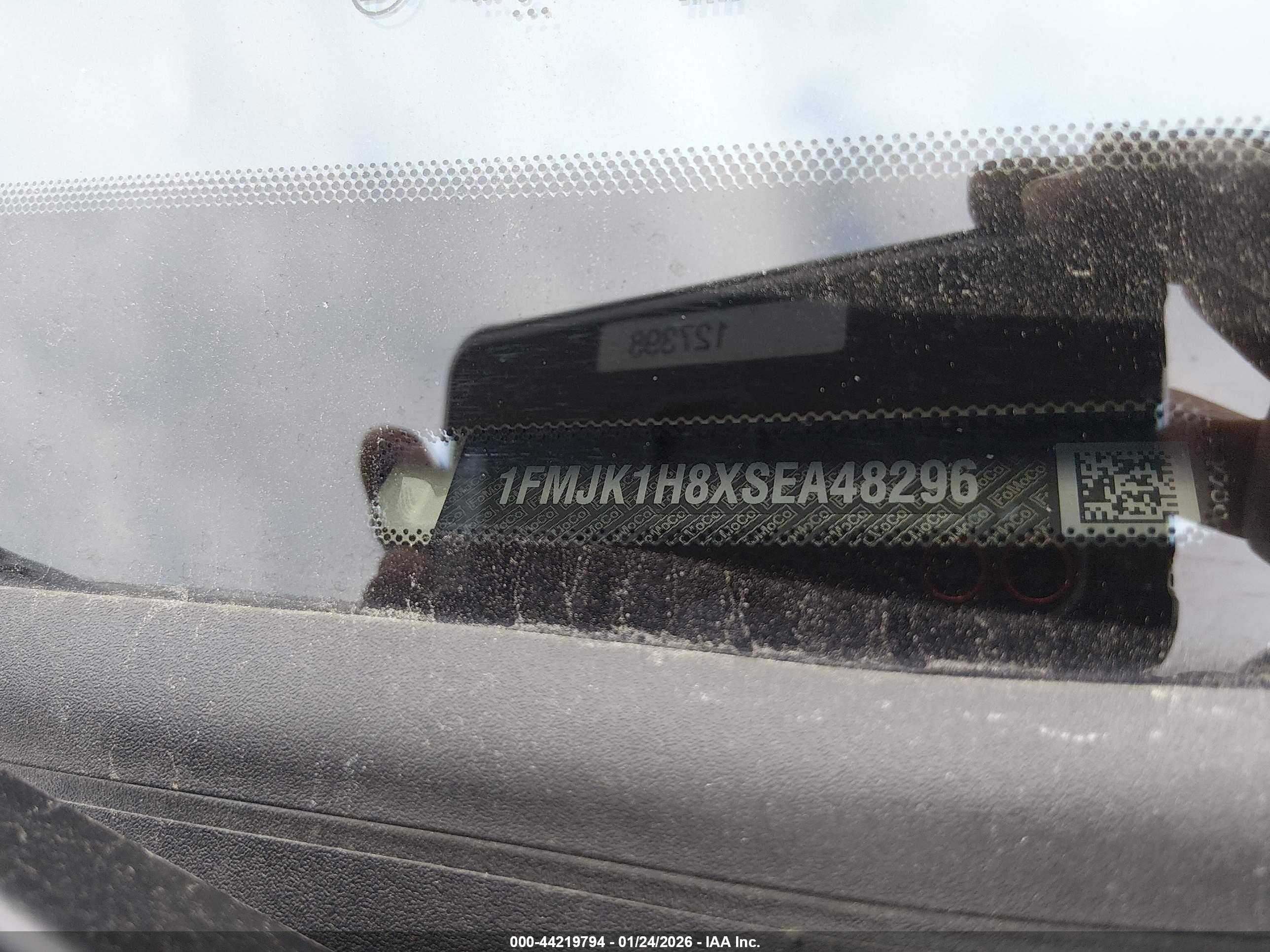 FORD EXPEDITION image 9