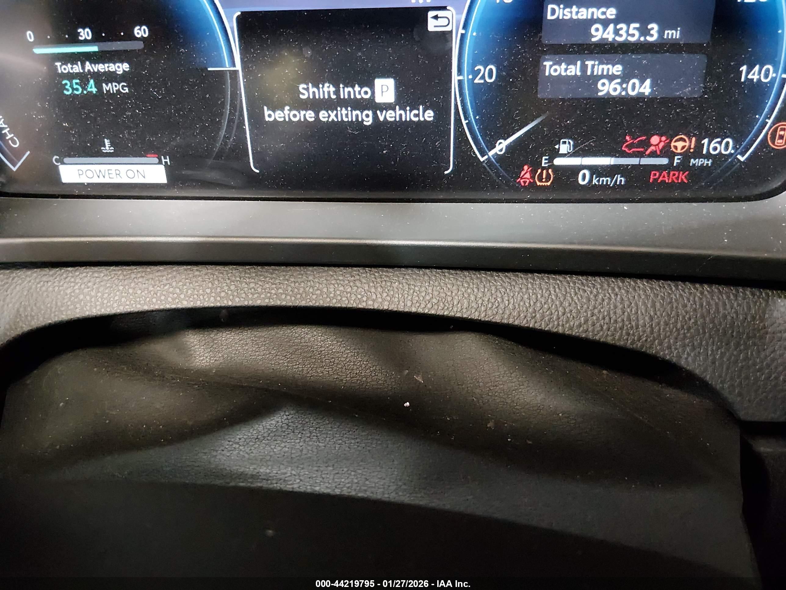 TOYOTA CROWN image 7