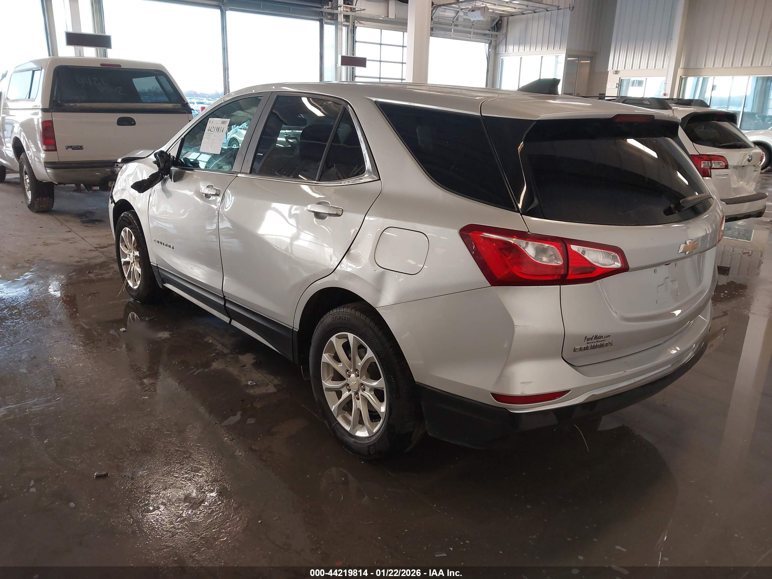 CHEVROLET EQUINOX image 3