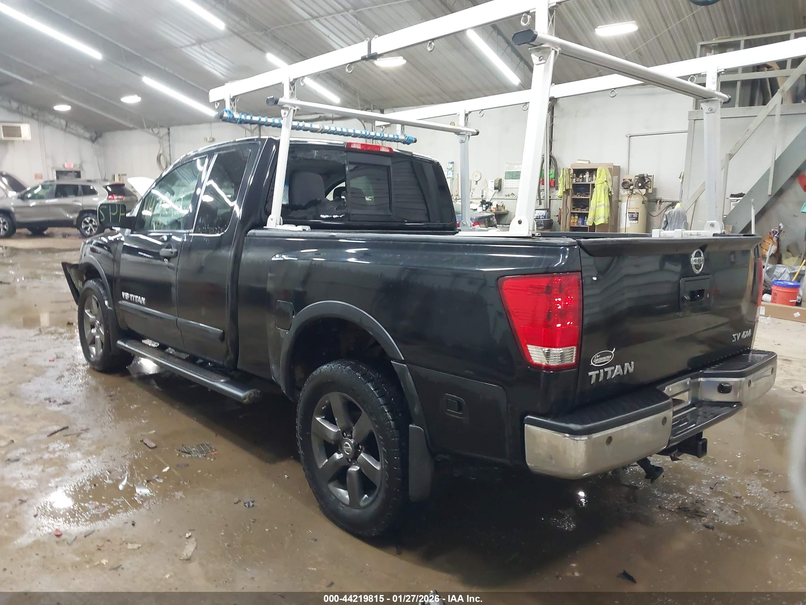 NISSAN TITAN image 3