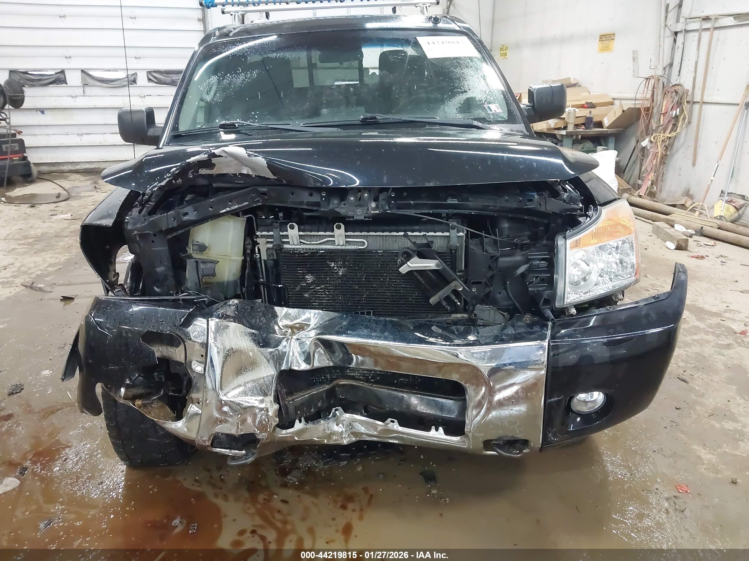 NISSAN TITAN image 6