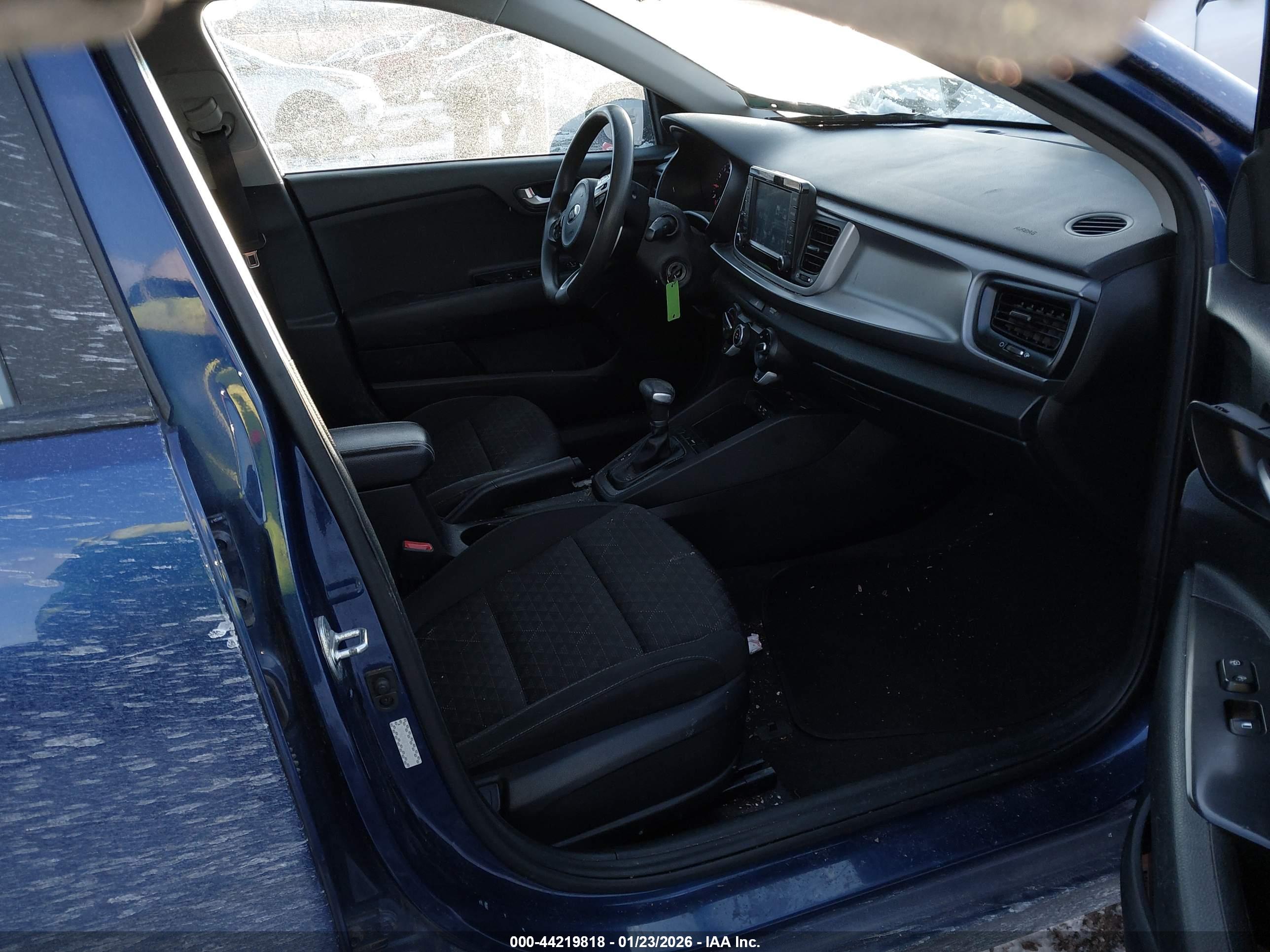 KIA RIO image 5