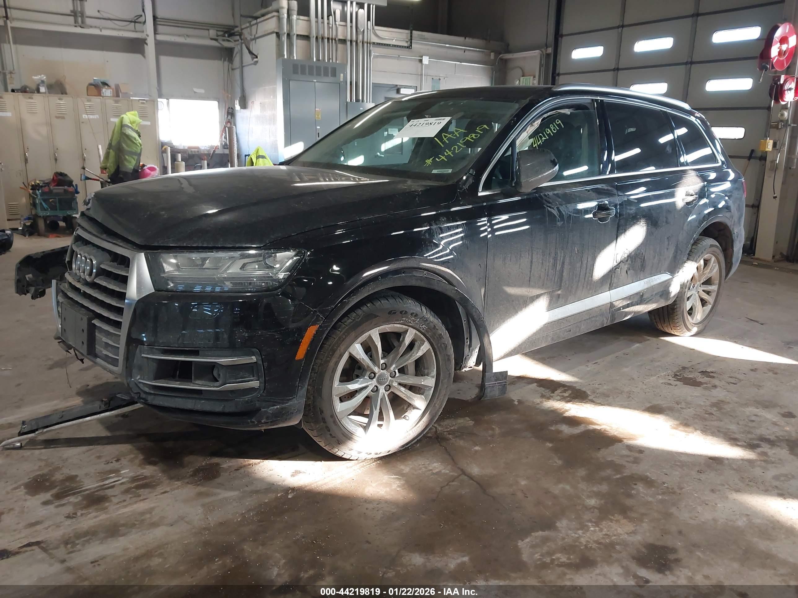 AUDI Q7 image 2