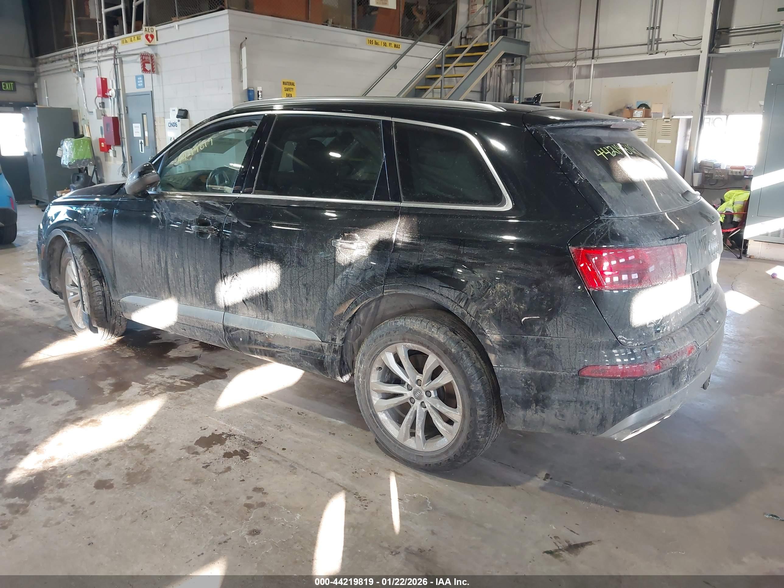 AUDI Q7 image 3