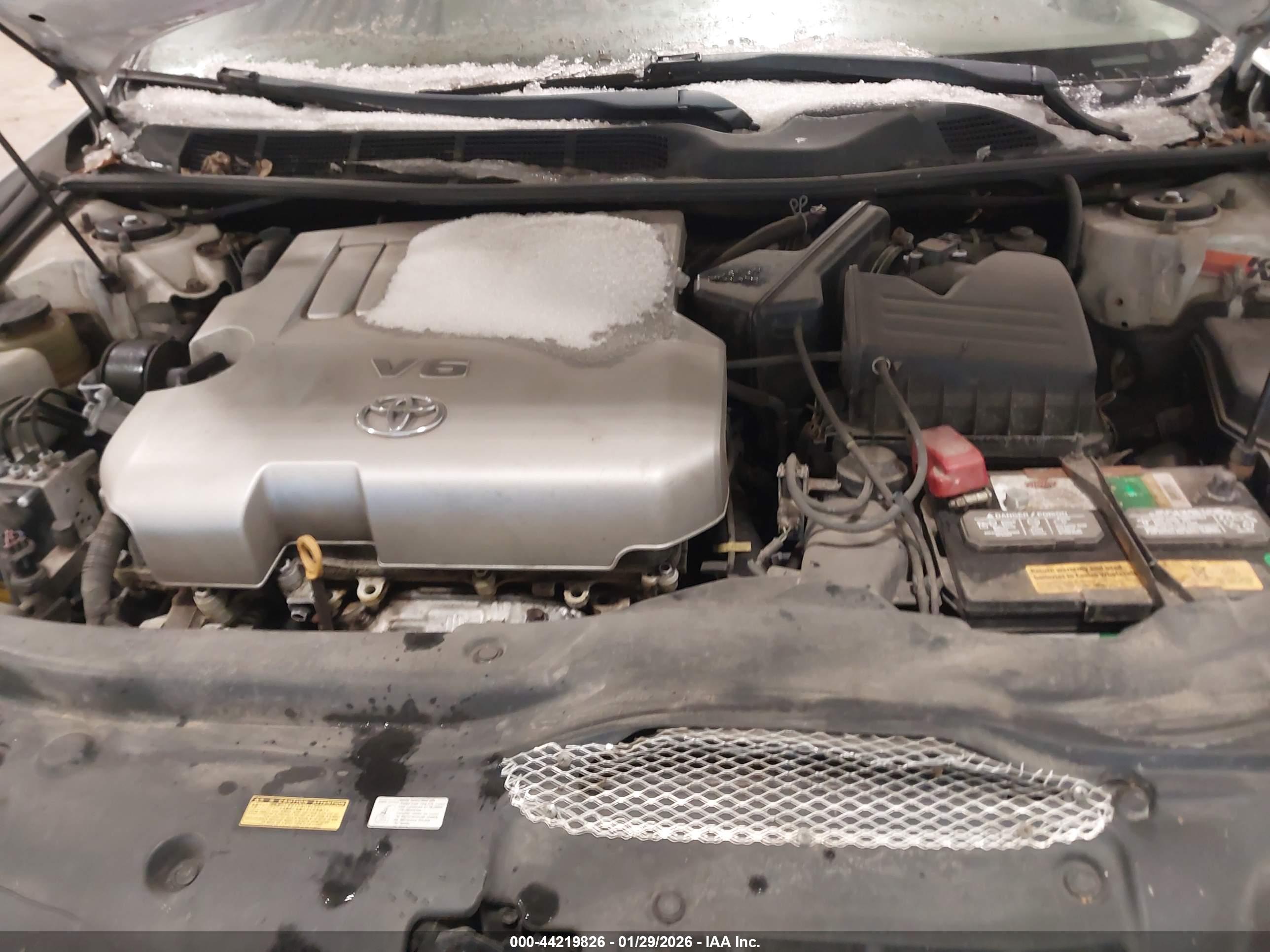 TOYOTA AVALON image 10