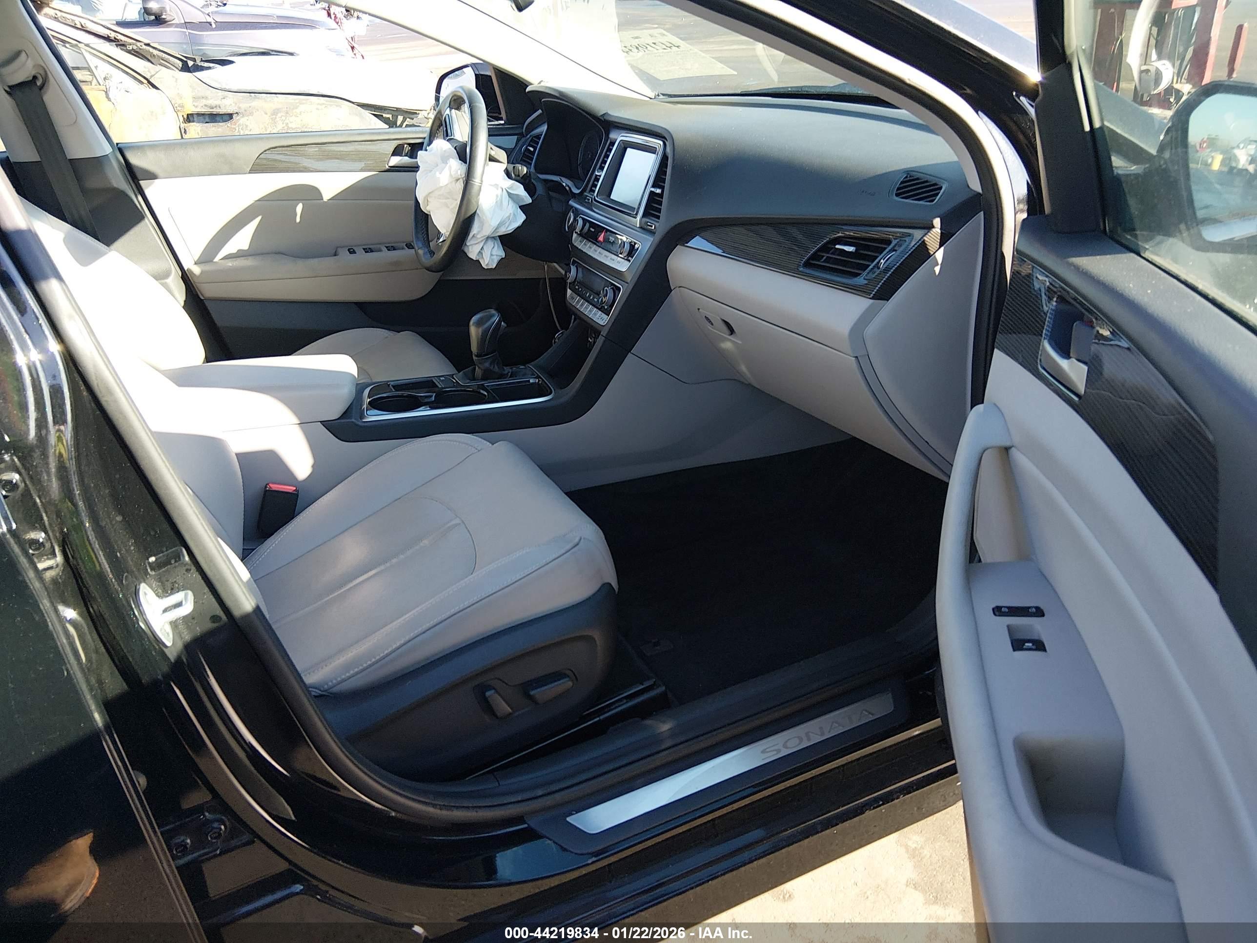 HYUNDAI SONATA image 5