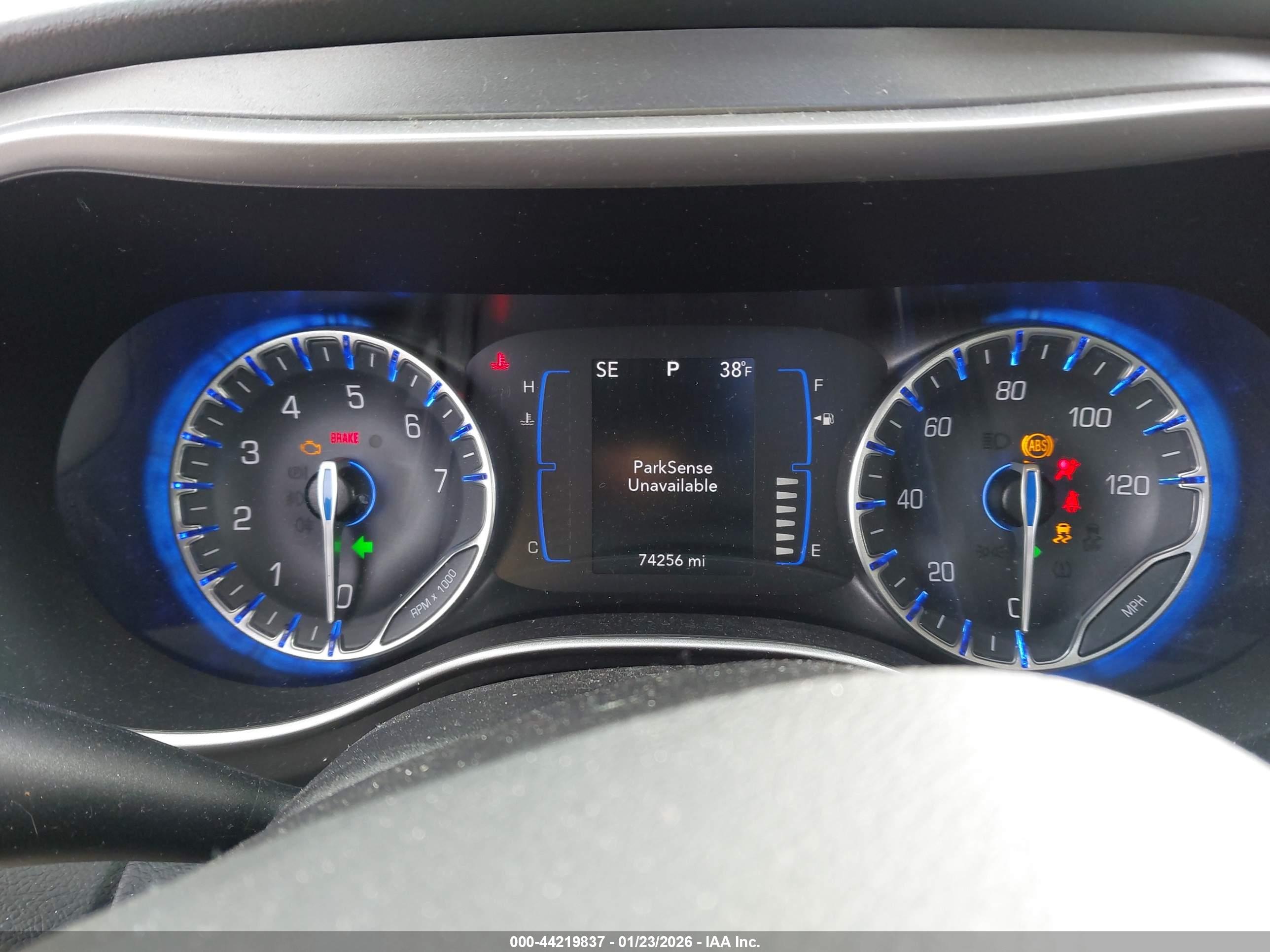 CHRYSLER PACIFICA image 7