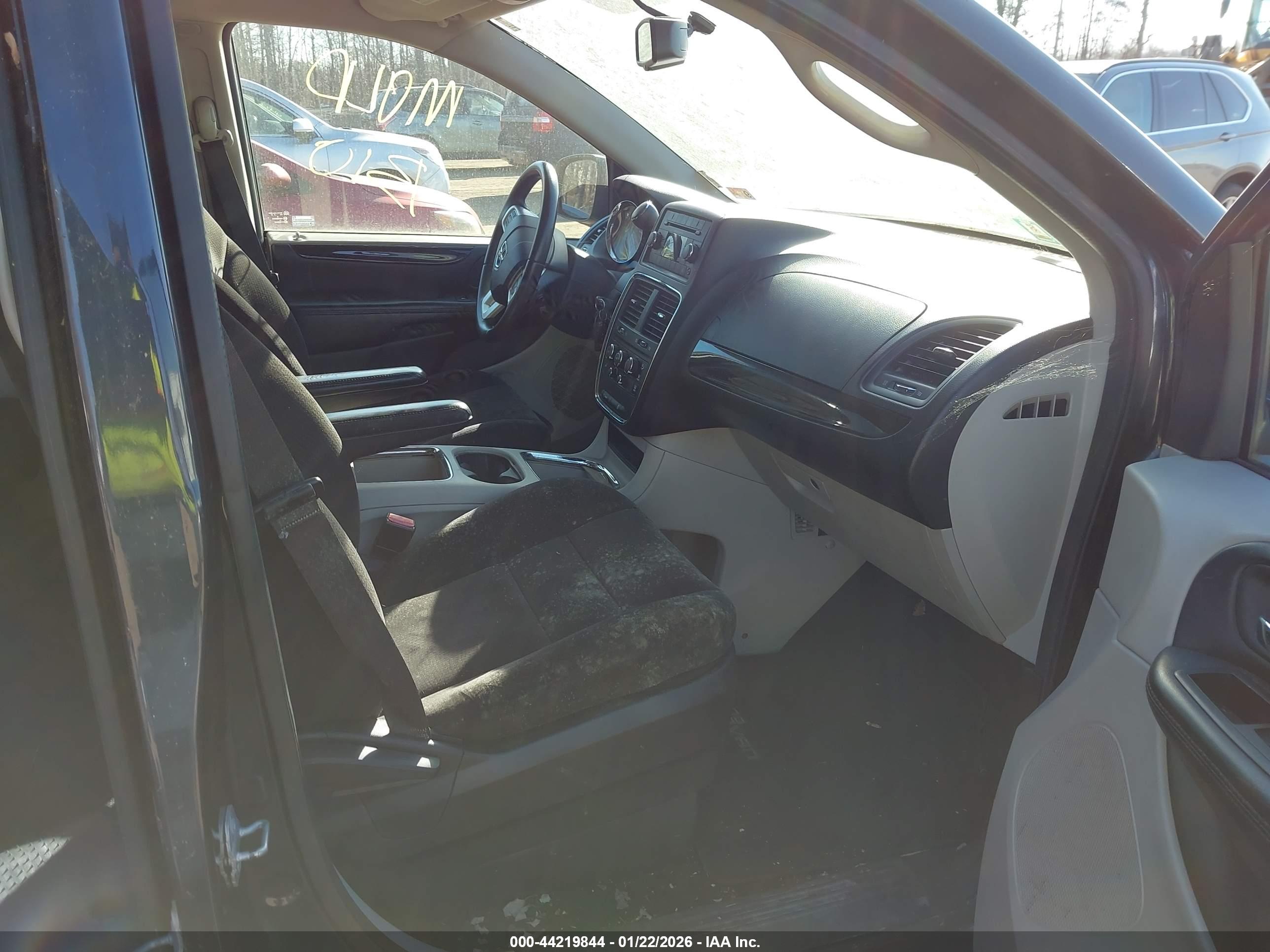 DODGE GRAND image 5