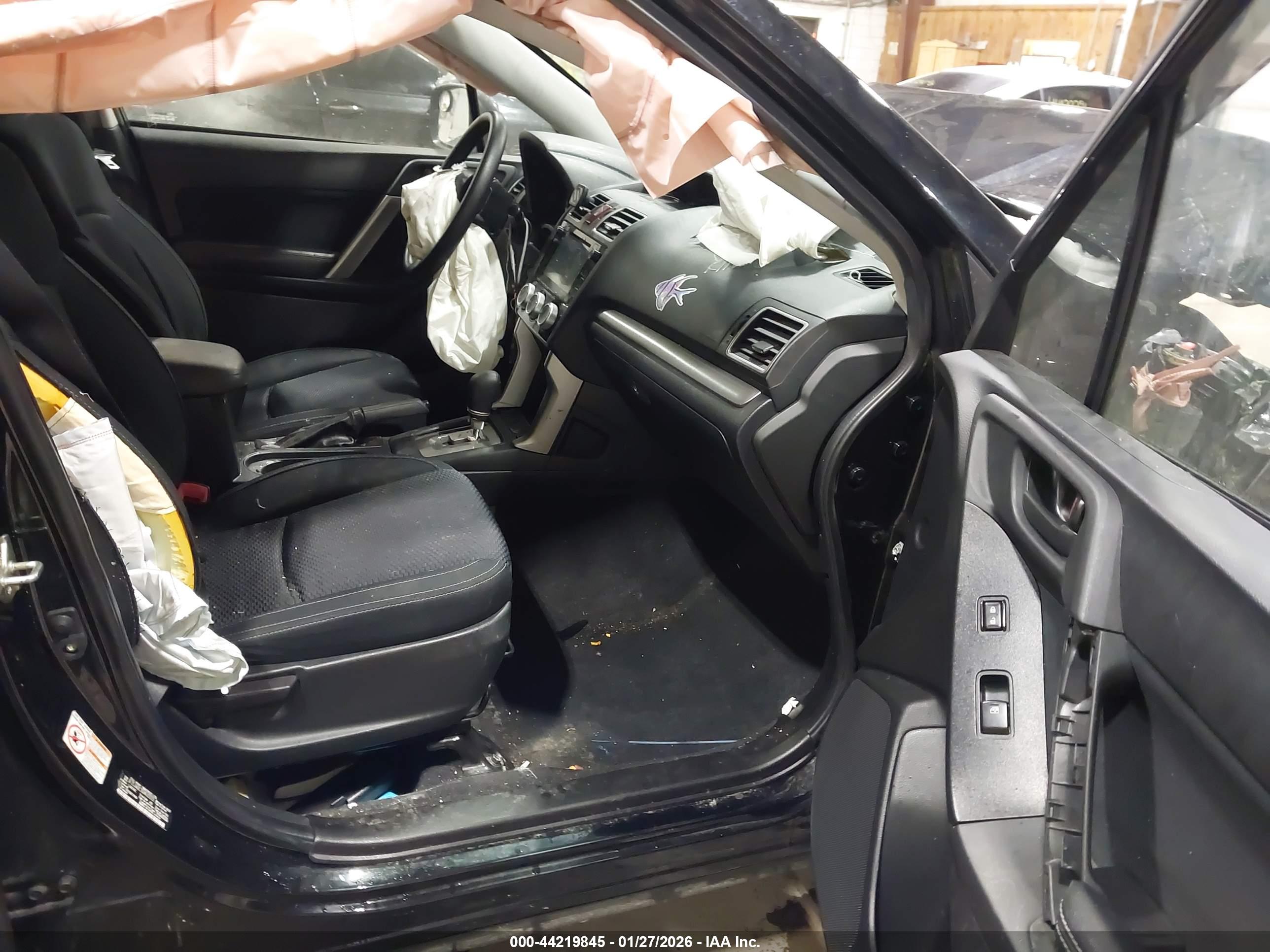SUBARU FORESTER image 5