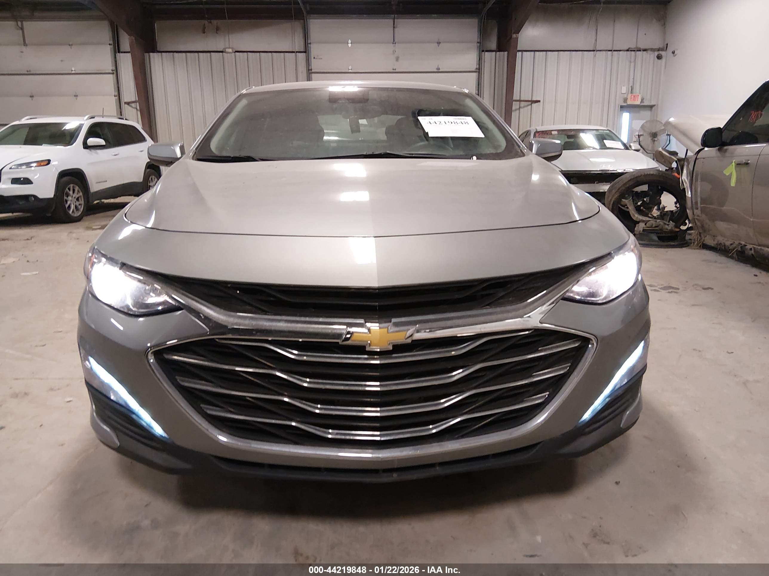 CHEVROLET MALIBU image 6