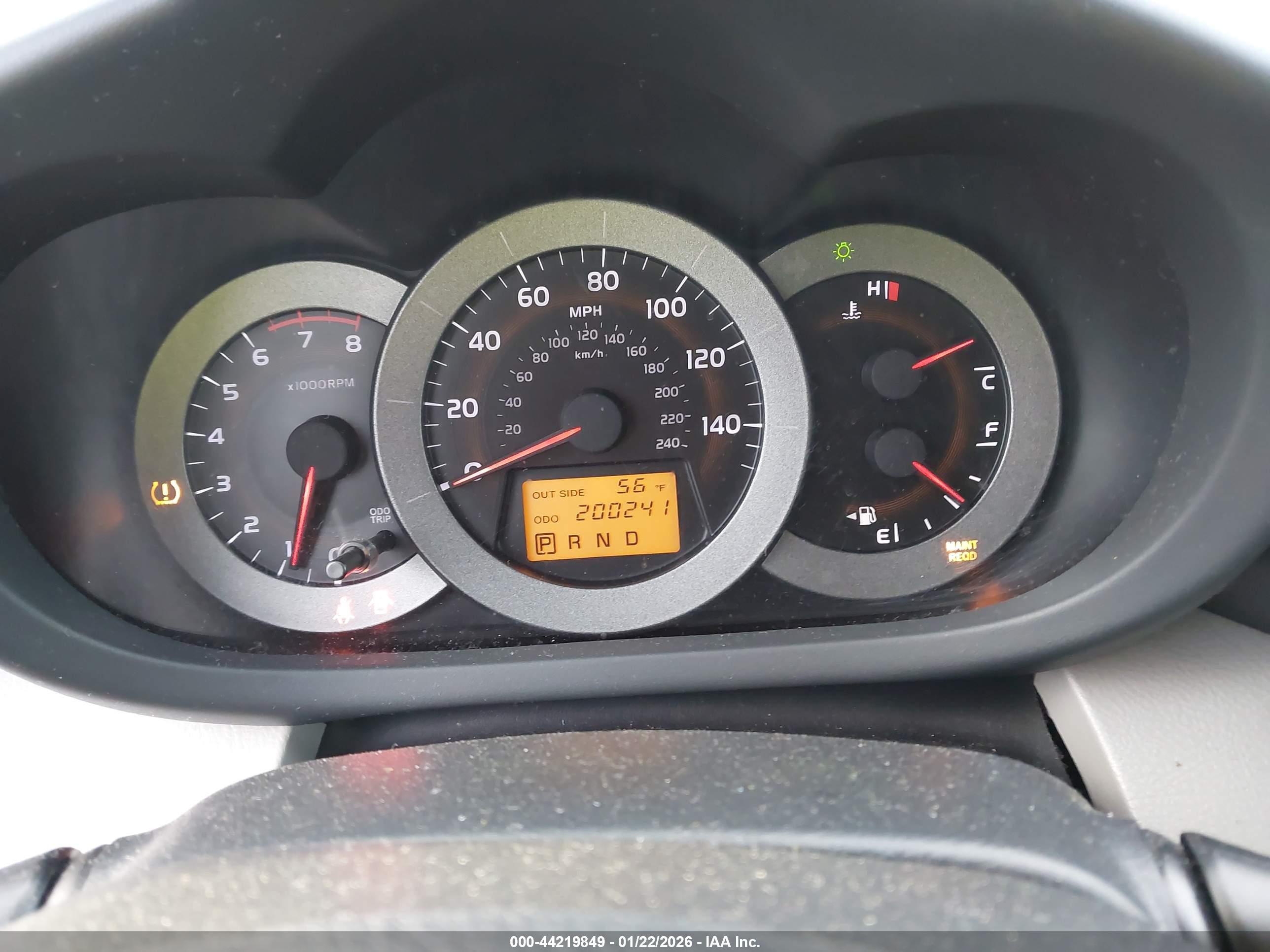 TOYOTA RAV4 image 7