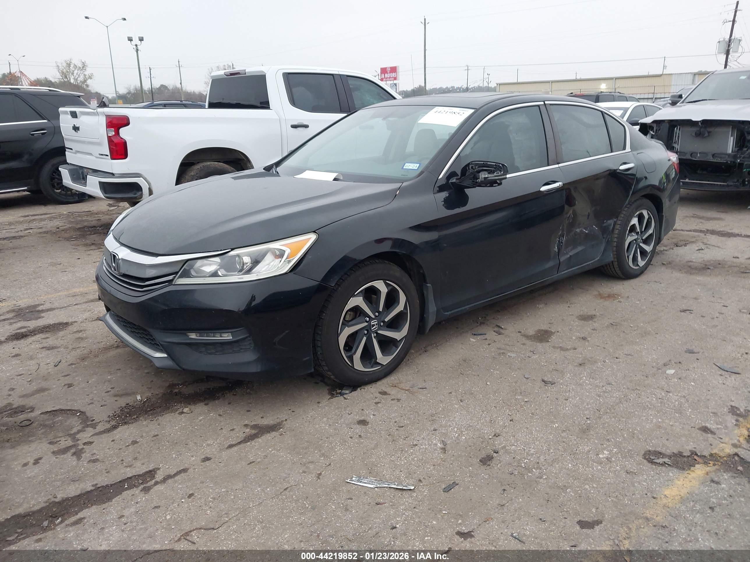 HONDA ACCORD image 2