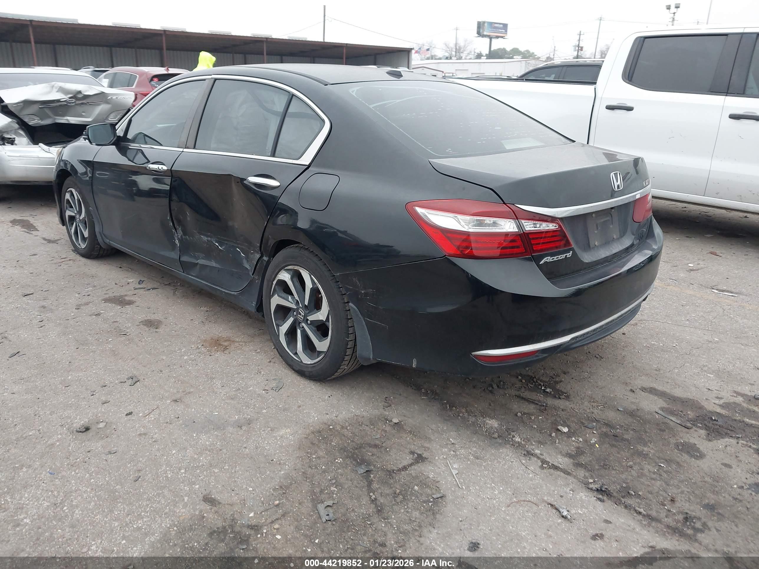 HONDA ACCORD image 3