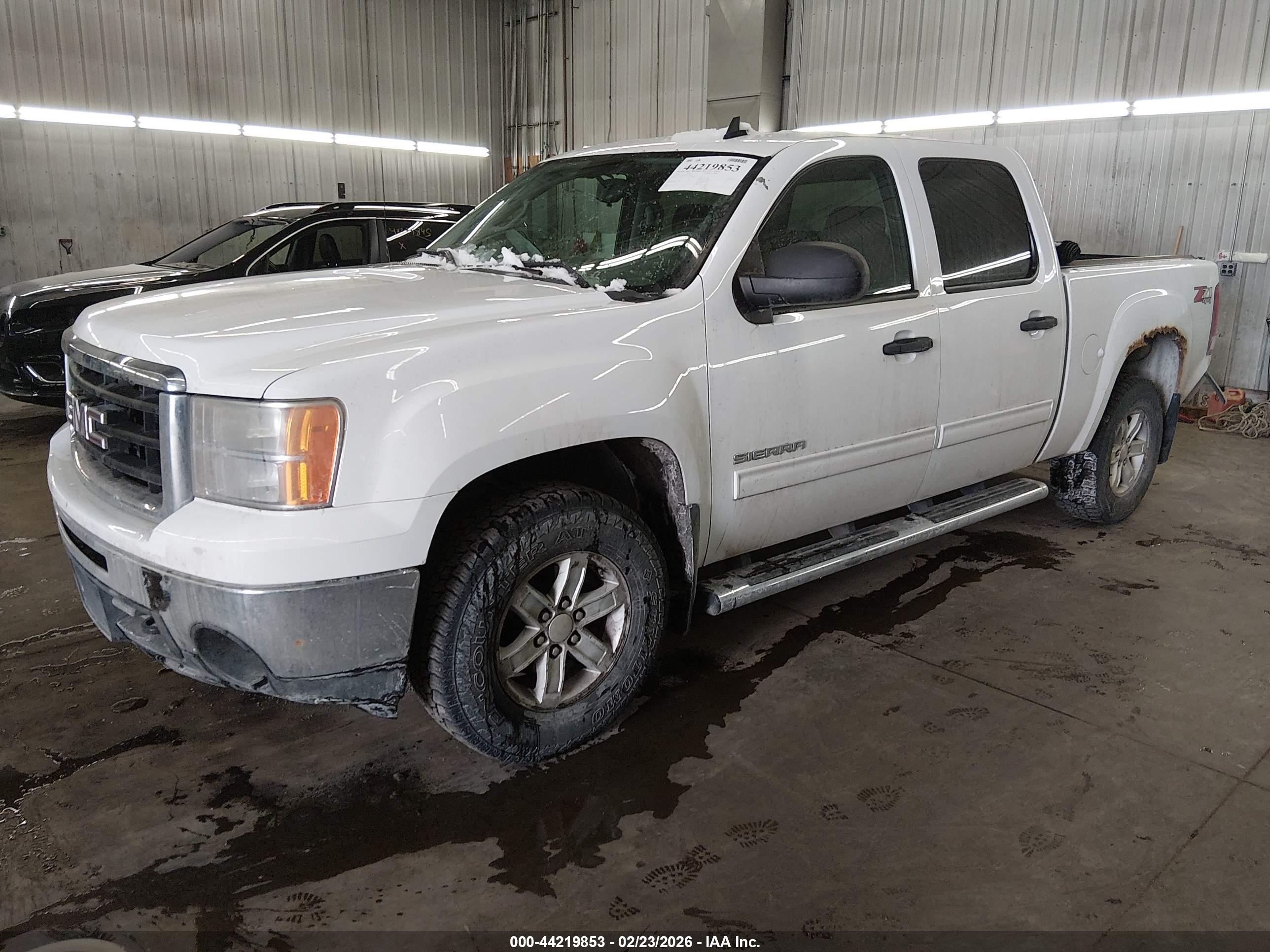 GMC SIERRA image 2