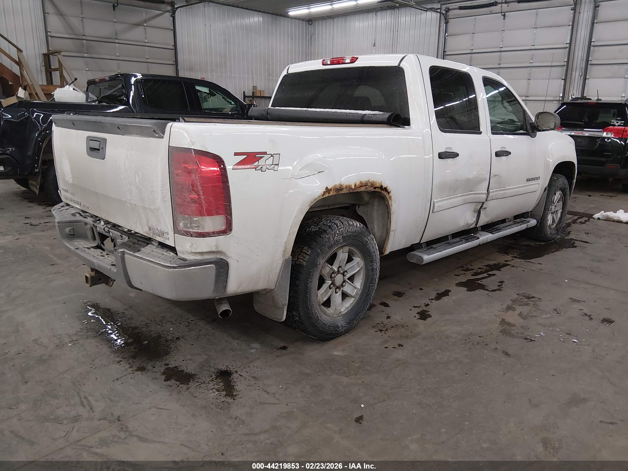 GMC SIERRA image 4